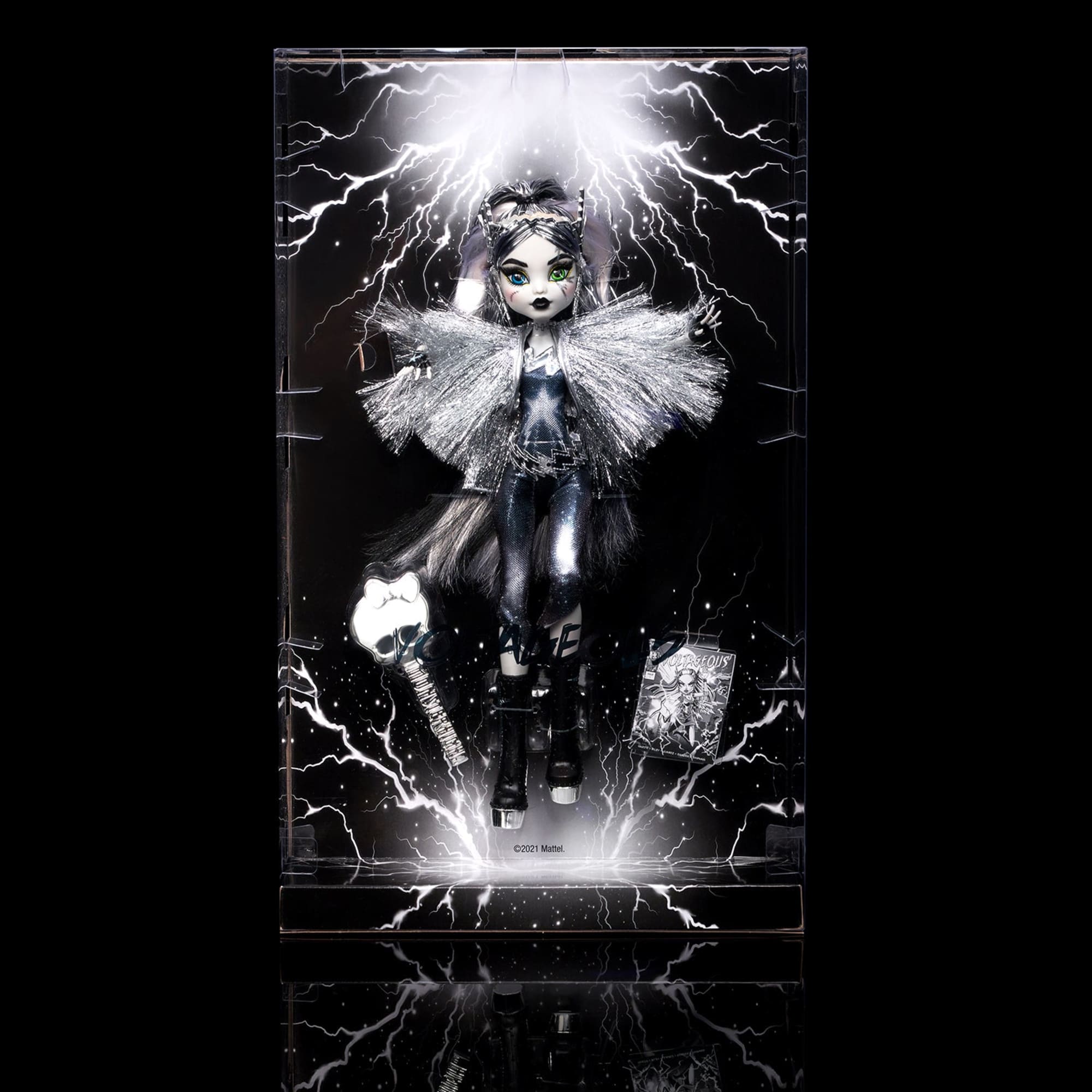 Monster High Voltageous Frankie Stein Reproduction Doll - Image 9