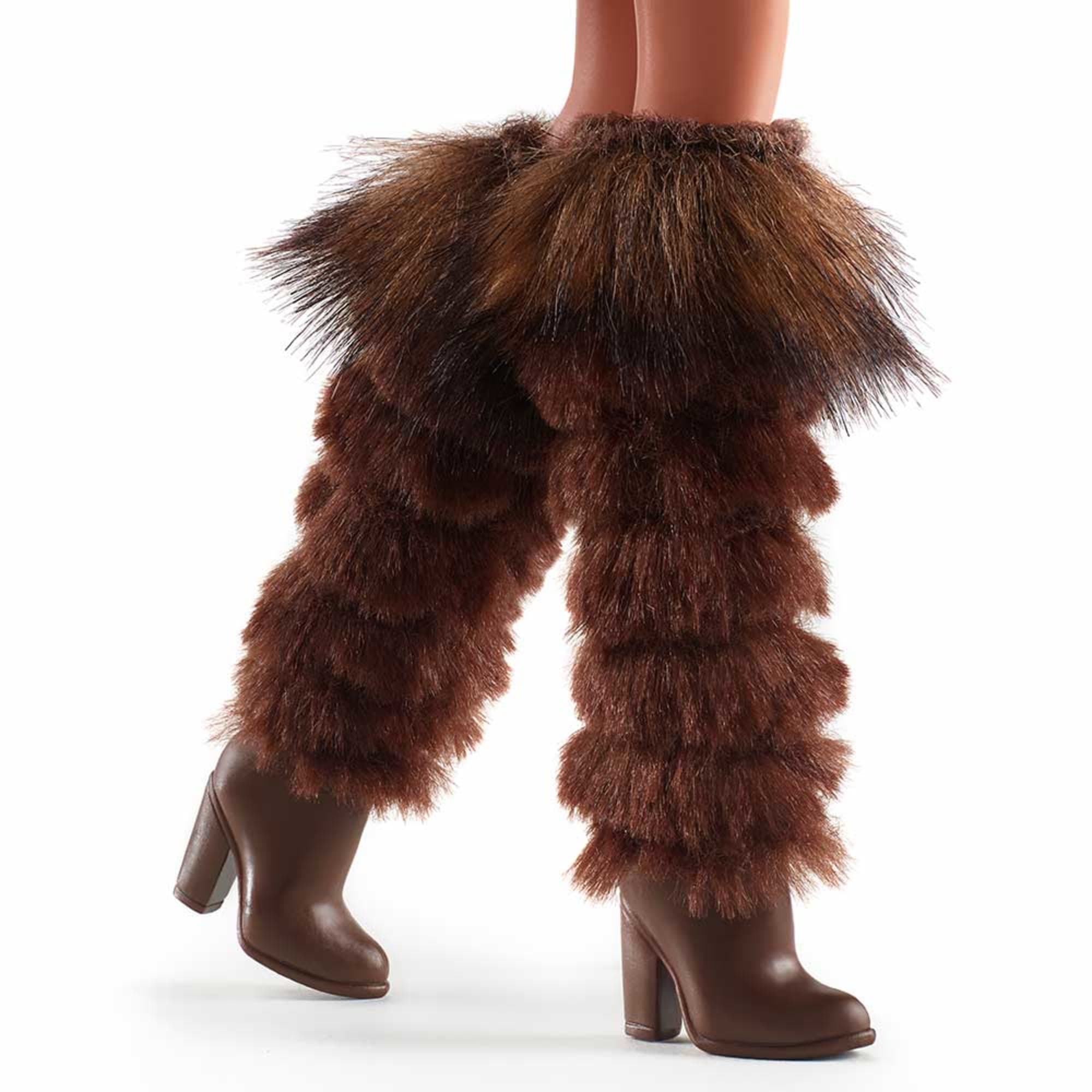 Star Wars Chewbacca x Barbie Doll - Image 11