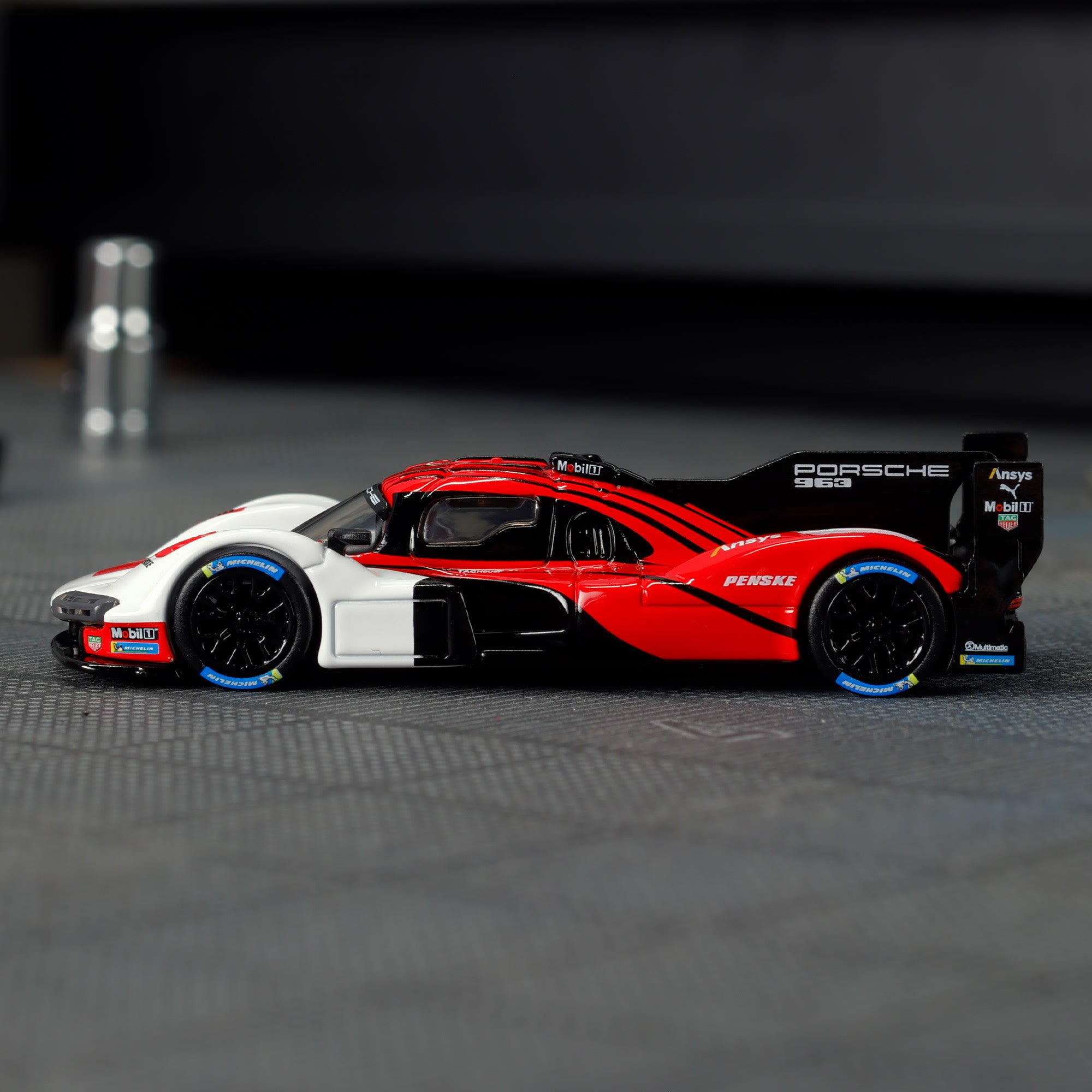 Hot Wheels Elite 64 Porsche 963 - Image 5