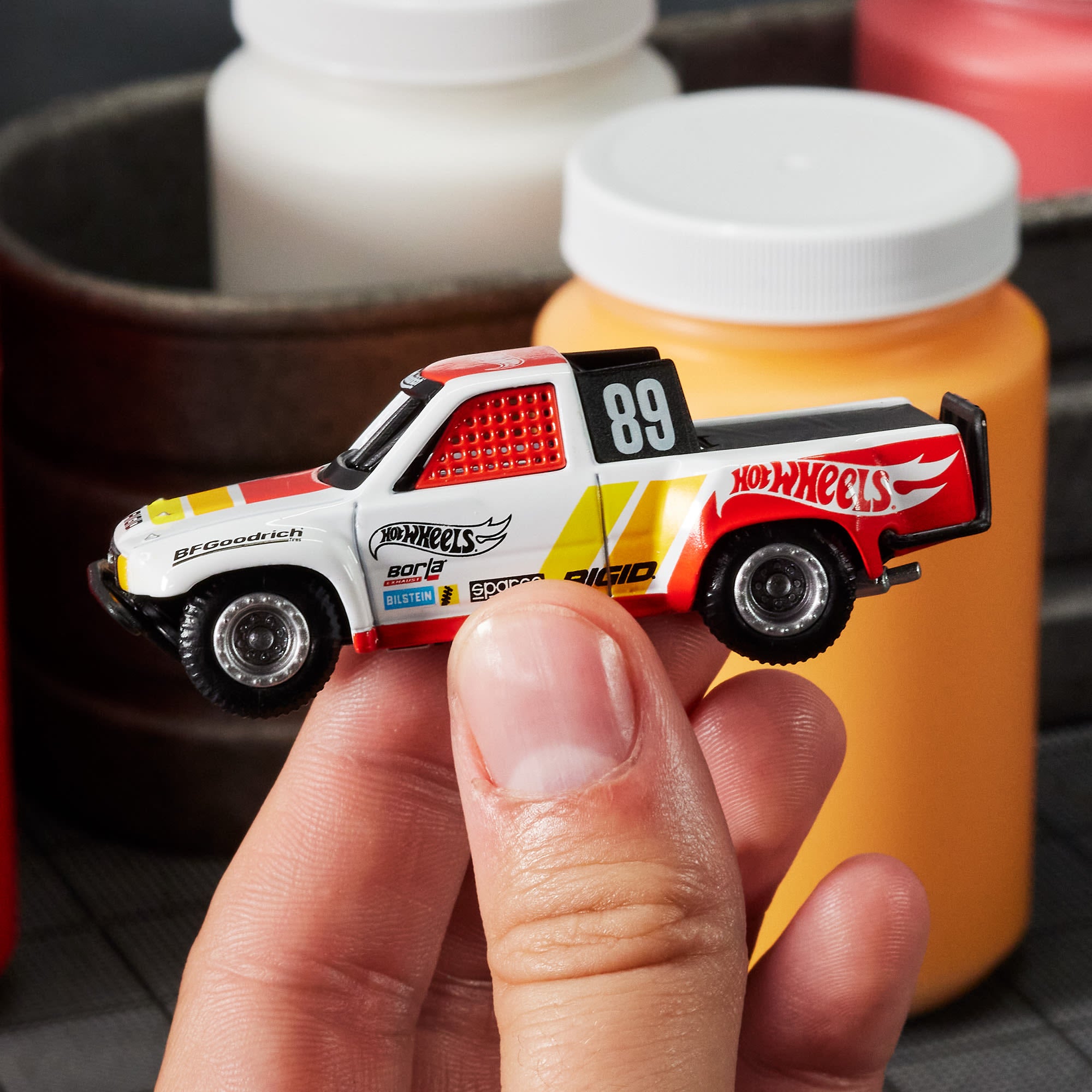 Hot Wheels Elite 64 1989 Toyota HiLux Stadium Truck - Image 11