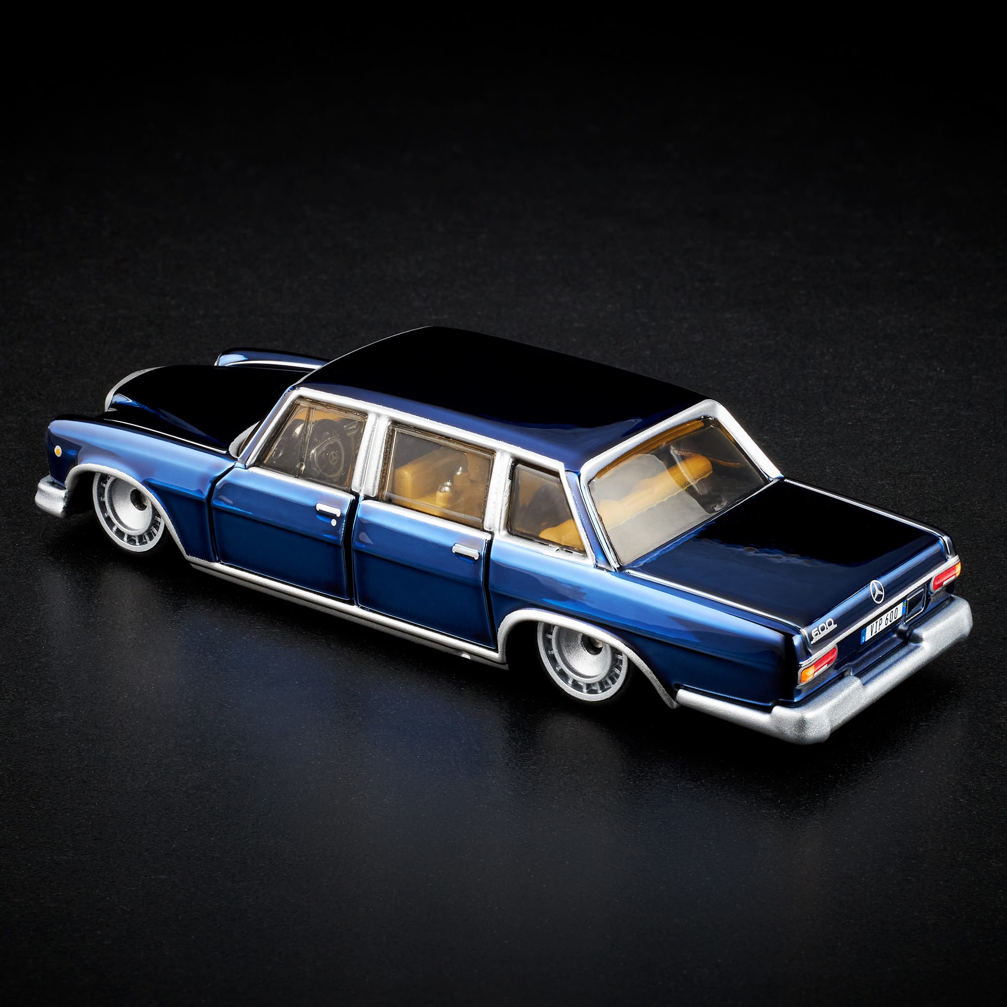 Hot Wheels RLC Exclusive 1964 Mercedes-Benz 600 - Image 19