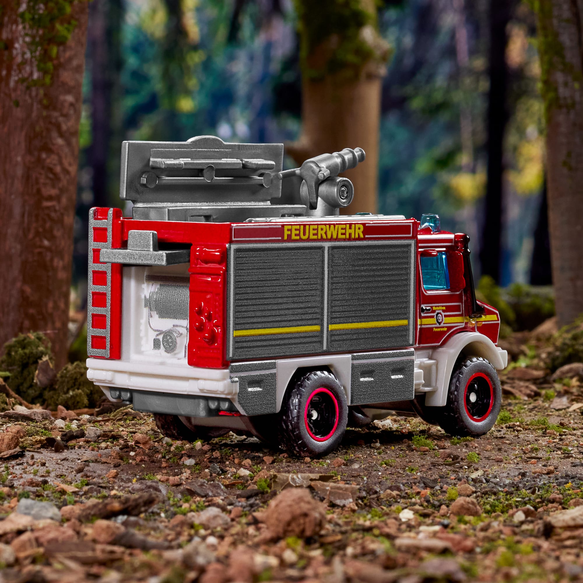 Matchbox Collectors Mercedes-Benz Unimog Fire Truck - Image 5