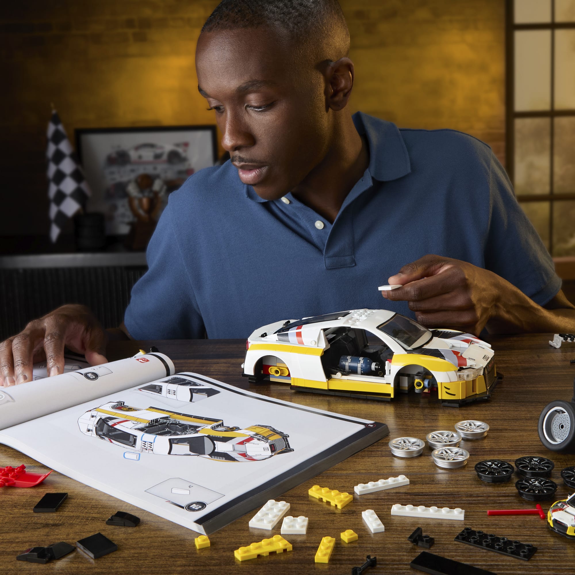 Mattel Brick Shop Hot Wheels '15 Audi R8 Lms Building Toy Kit (820 Pieces). For Collectors - Image 2