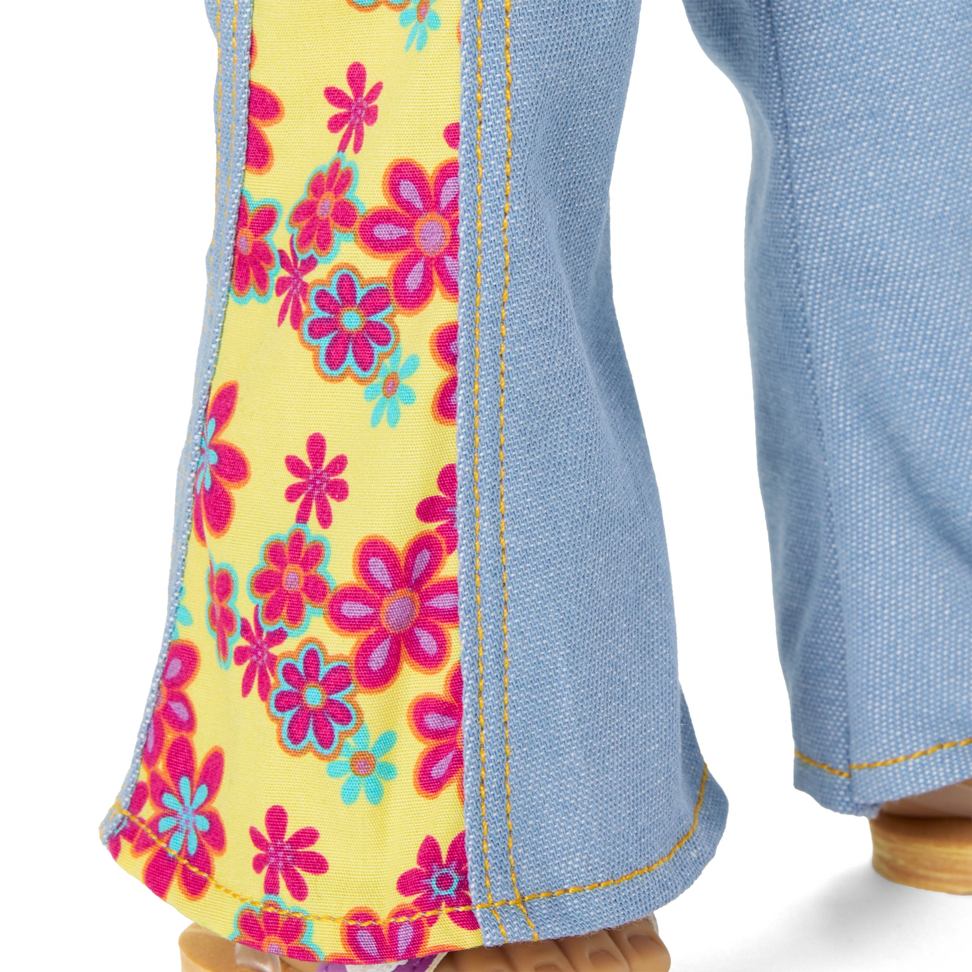 Julie™ 18-inch Doll & Journal (Historical Characters) - Image 6