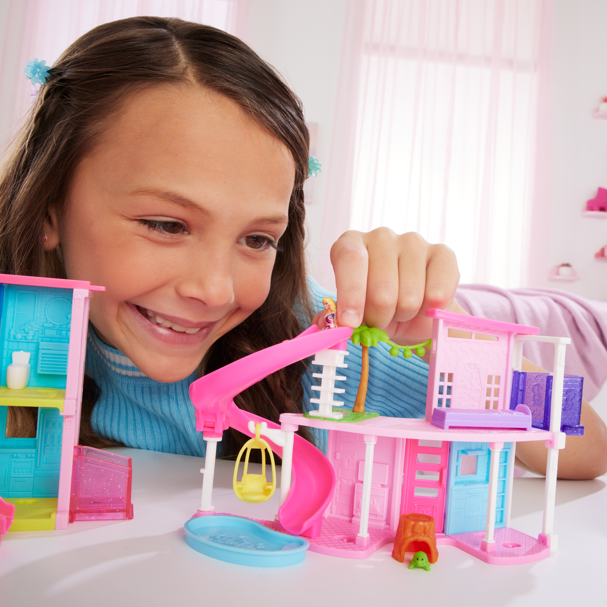Barbie Mini BarbieLand Casa de Muñecas de los Sueños - Image 2