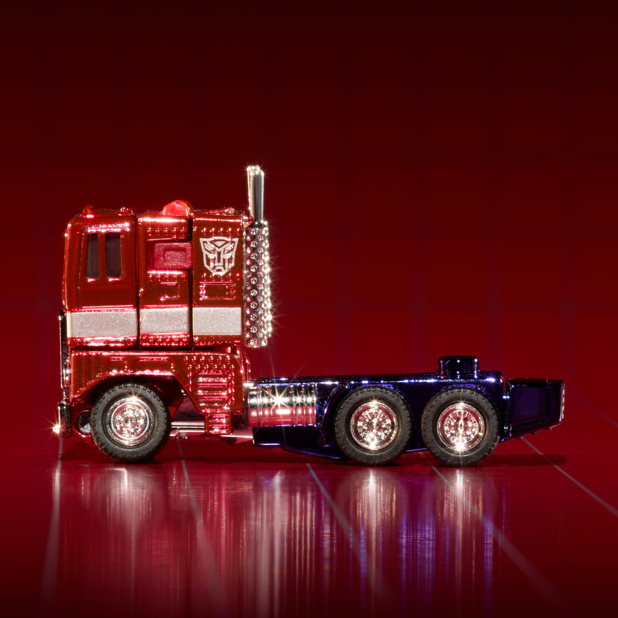 Hot Wheels Transformers Optimus Prime - Image 17