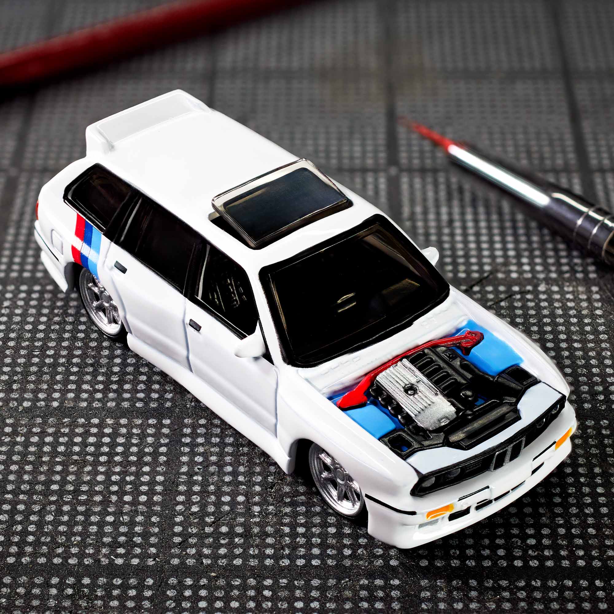 Hot Wheels Elite 64 1990 BMW 318i Touring - Image 6