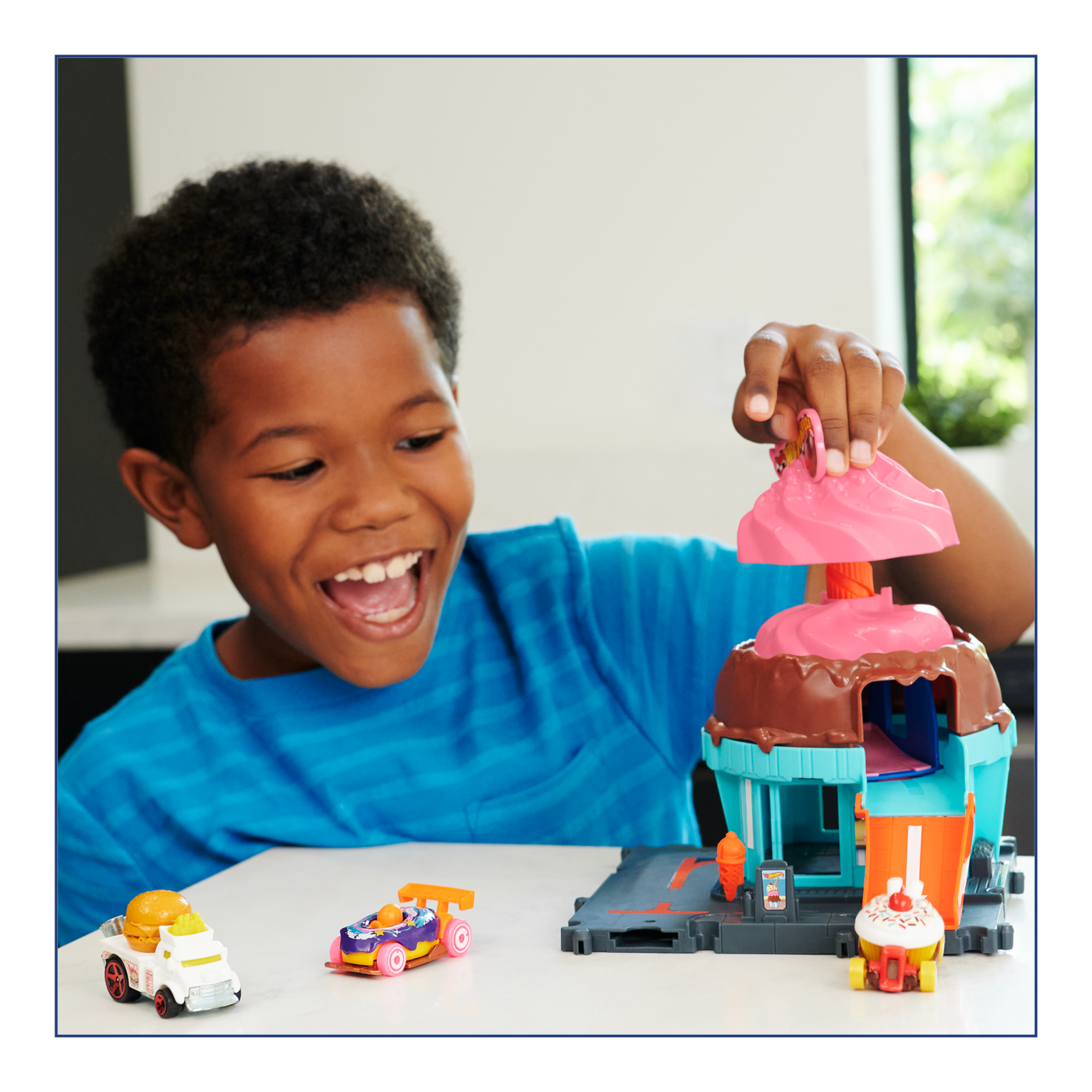 Hot Wheels City Downtown Ice Cream Swirl Playset From The Series Let's Race With 1 Toy Car - Image 2