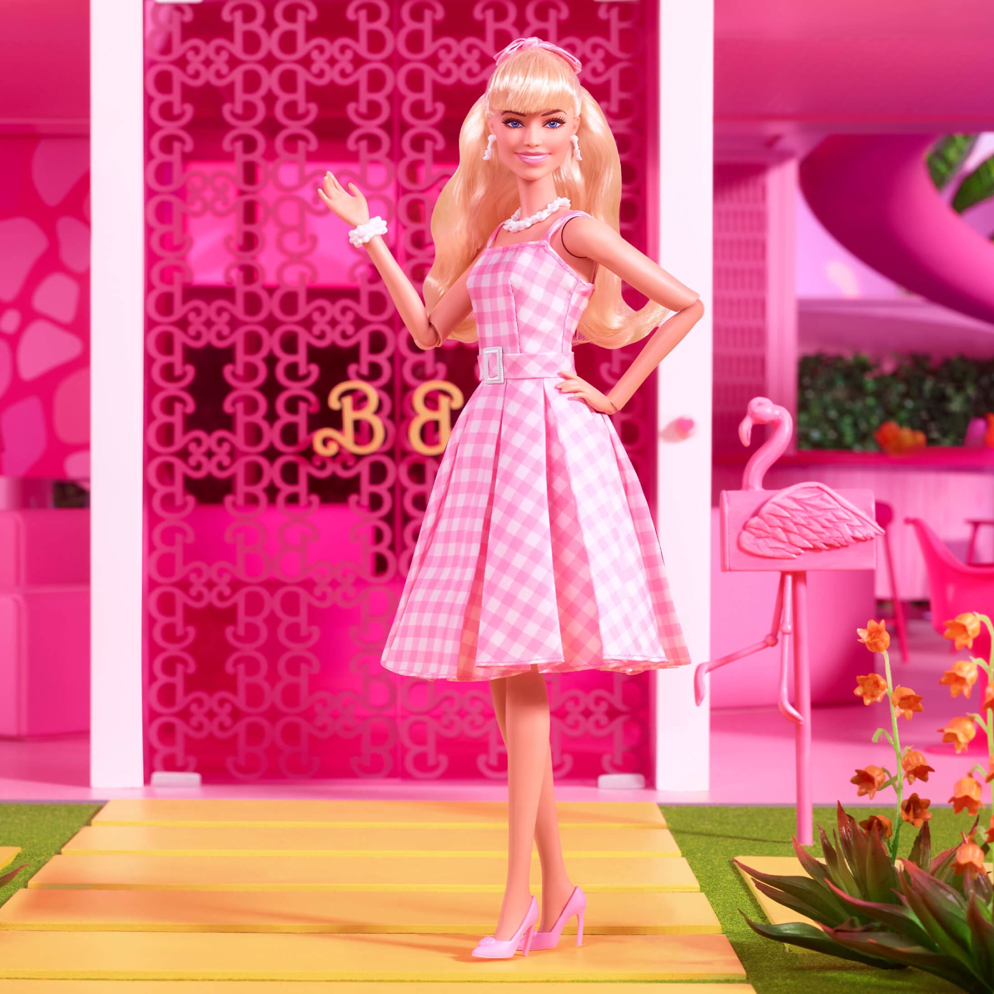 Barbie in Pink Gingham Dress – Barbie The Movie - Image 12