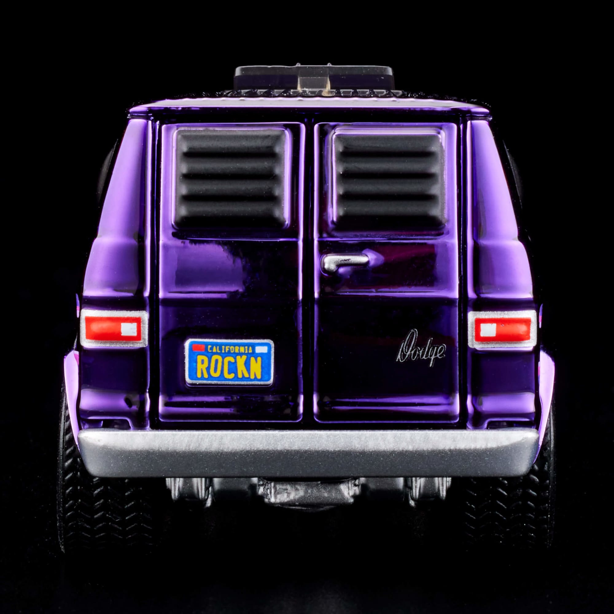 Hot Wheels RLC Exclusive '70s Dodge Tradesman Van - Image 7