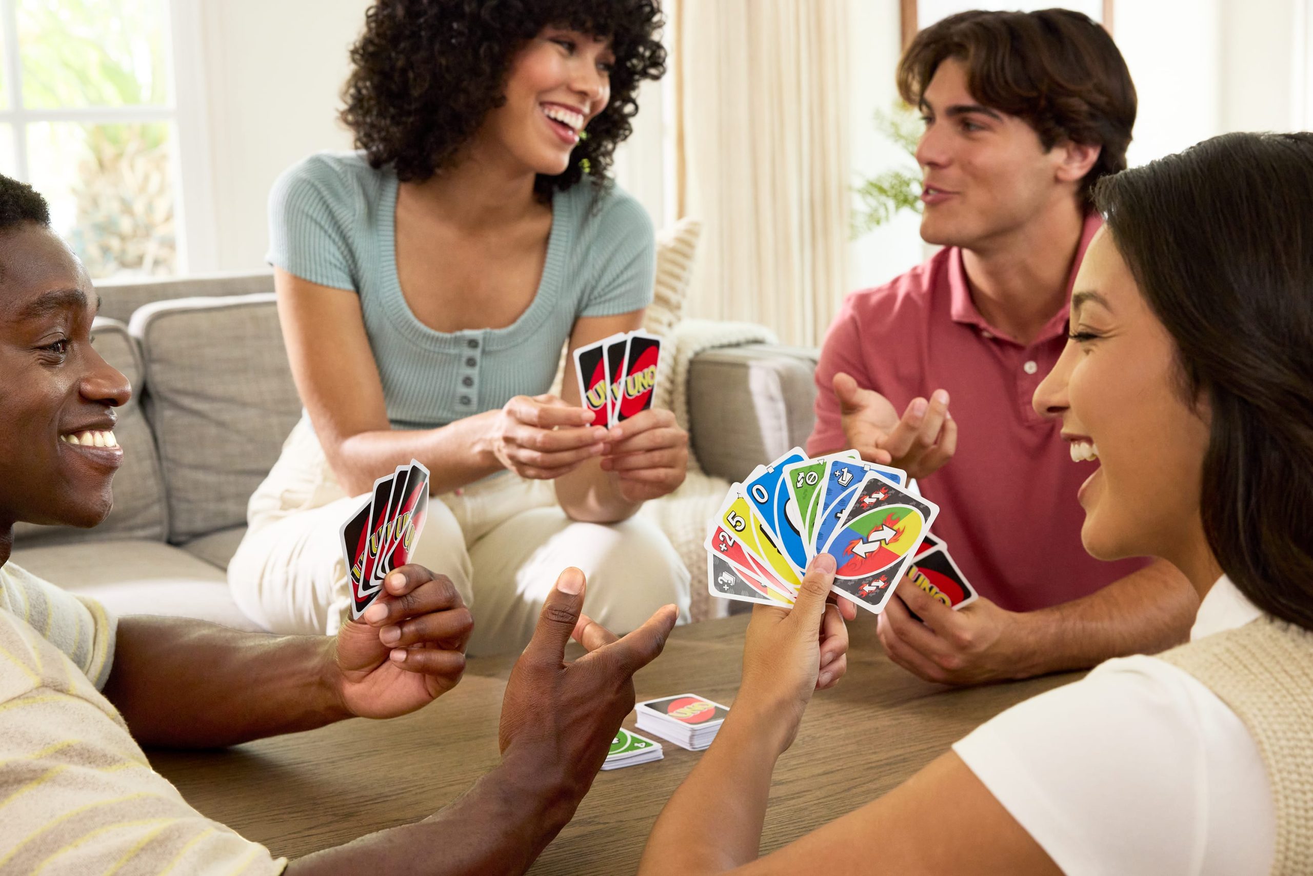 Uno® Jeu de Base et deux Packs D'Extension - Image 2