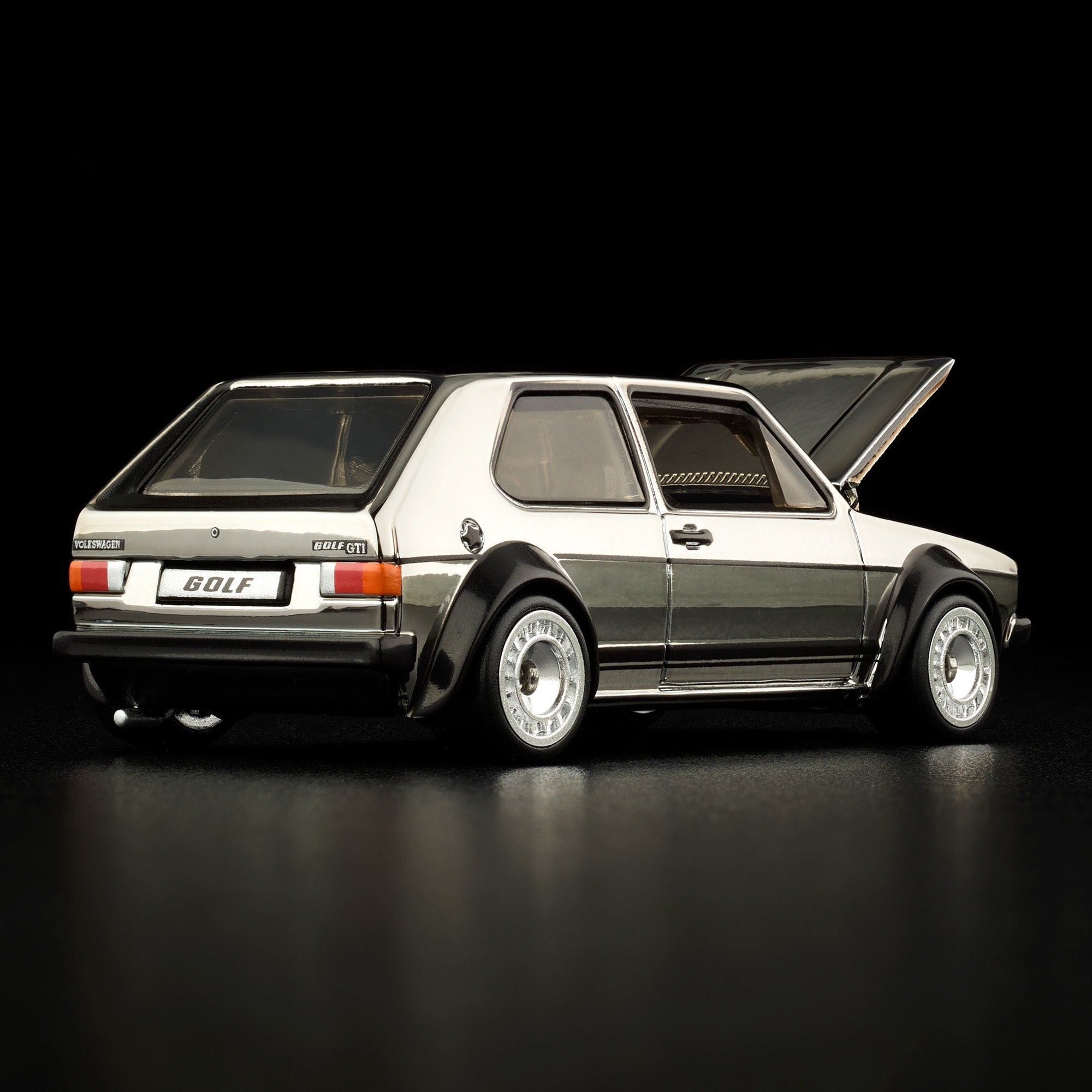 Hot Wheels RLC Exclusive 1976 Volkswagen Golf Mk1 GTI - Image 11