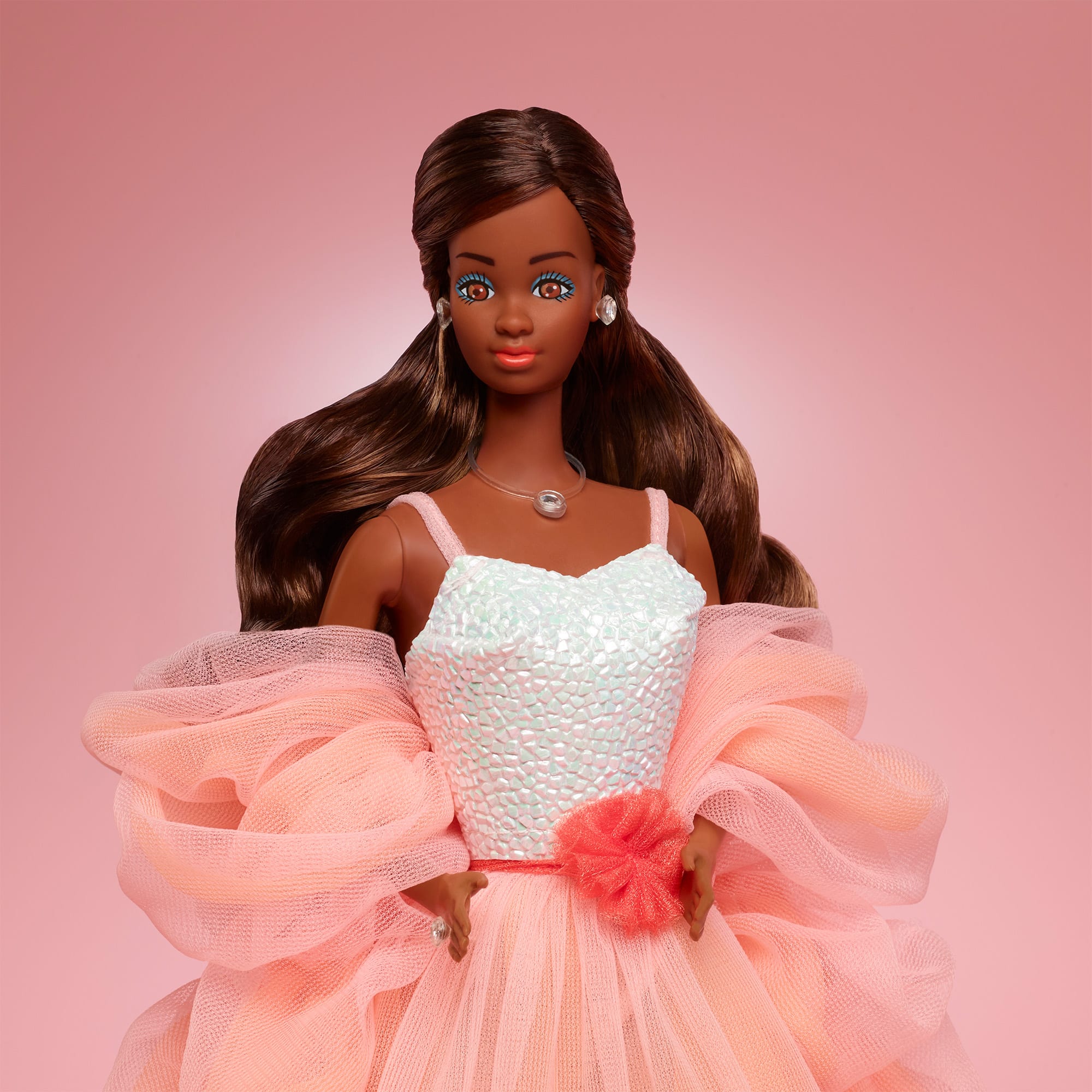 Peaches 'n Cream Barbie Doll. Brown Hair - Image 5