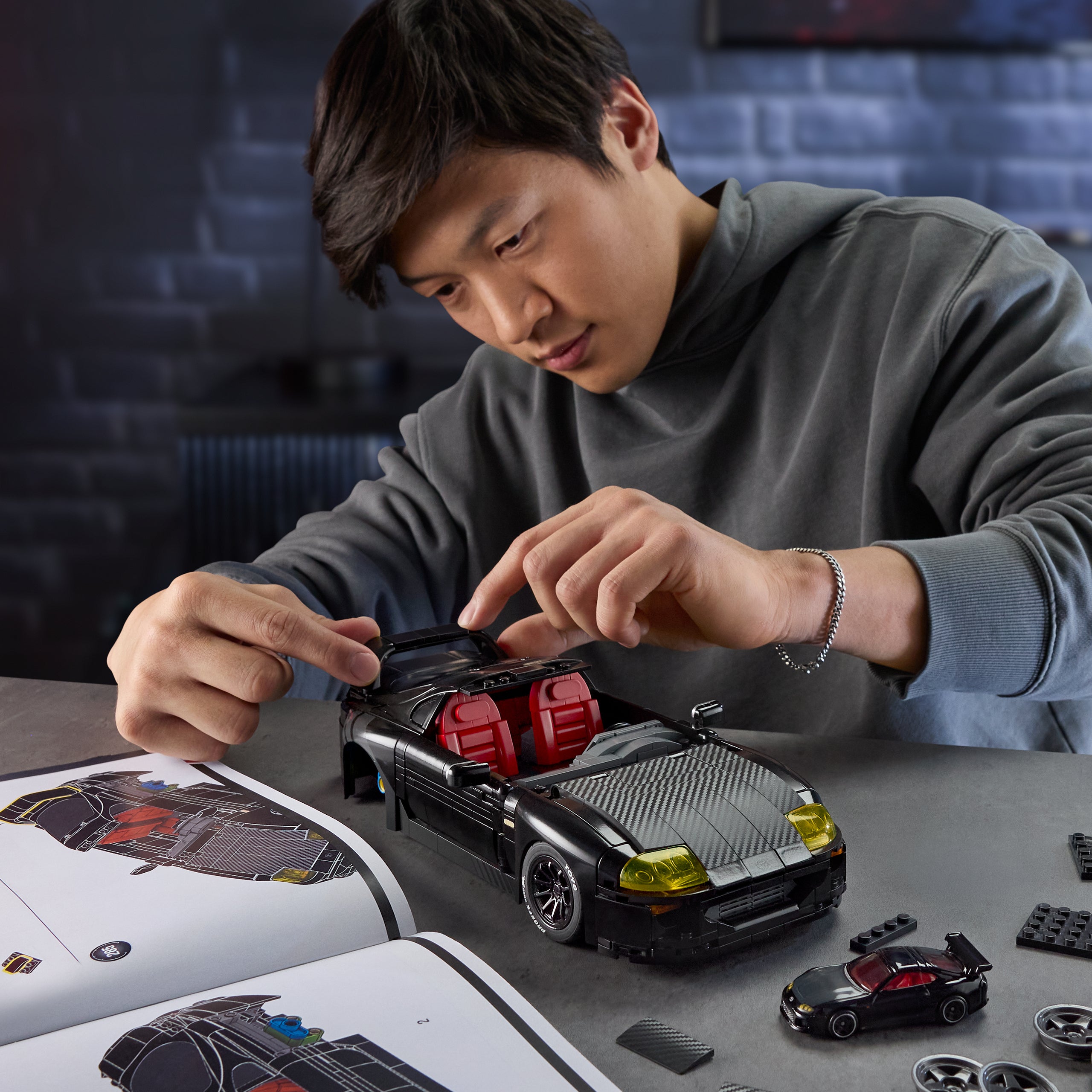 Mattel Brick Shop Hot Wheels Juguete de Construcción Elite '94 Toyota Supra MKIV - Image 2