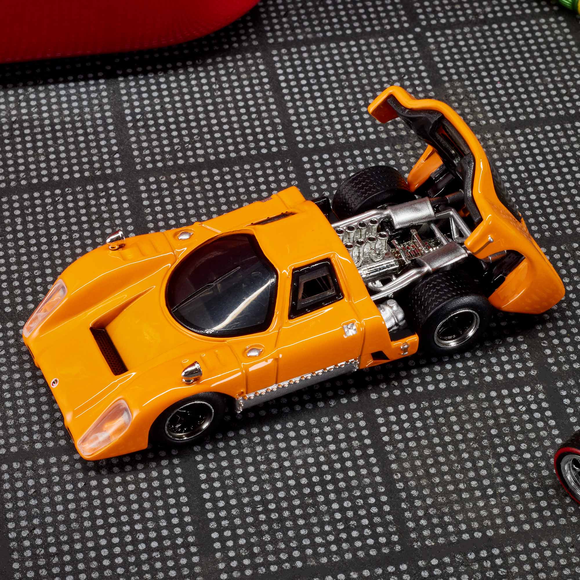 Hot Wheels Elite 64 McLaren M6GT - Image 5
