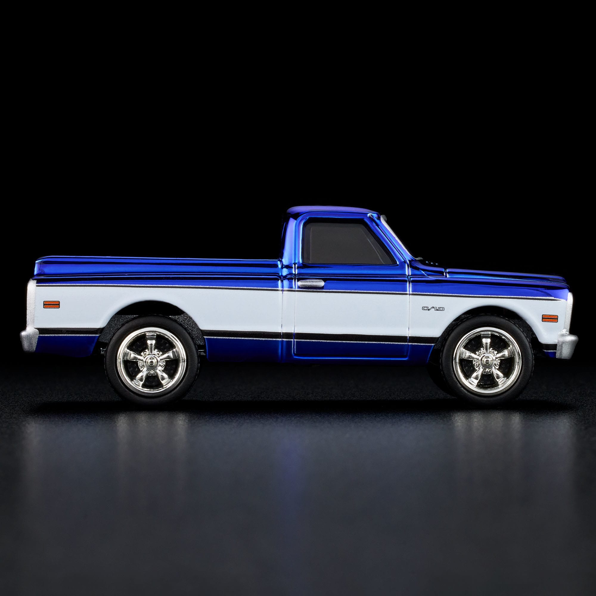 Hot Wheels RLC Exclusive 1969 Chevy C-10 - Image 6
