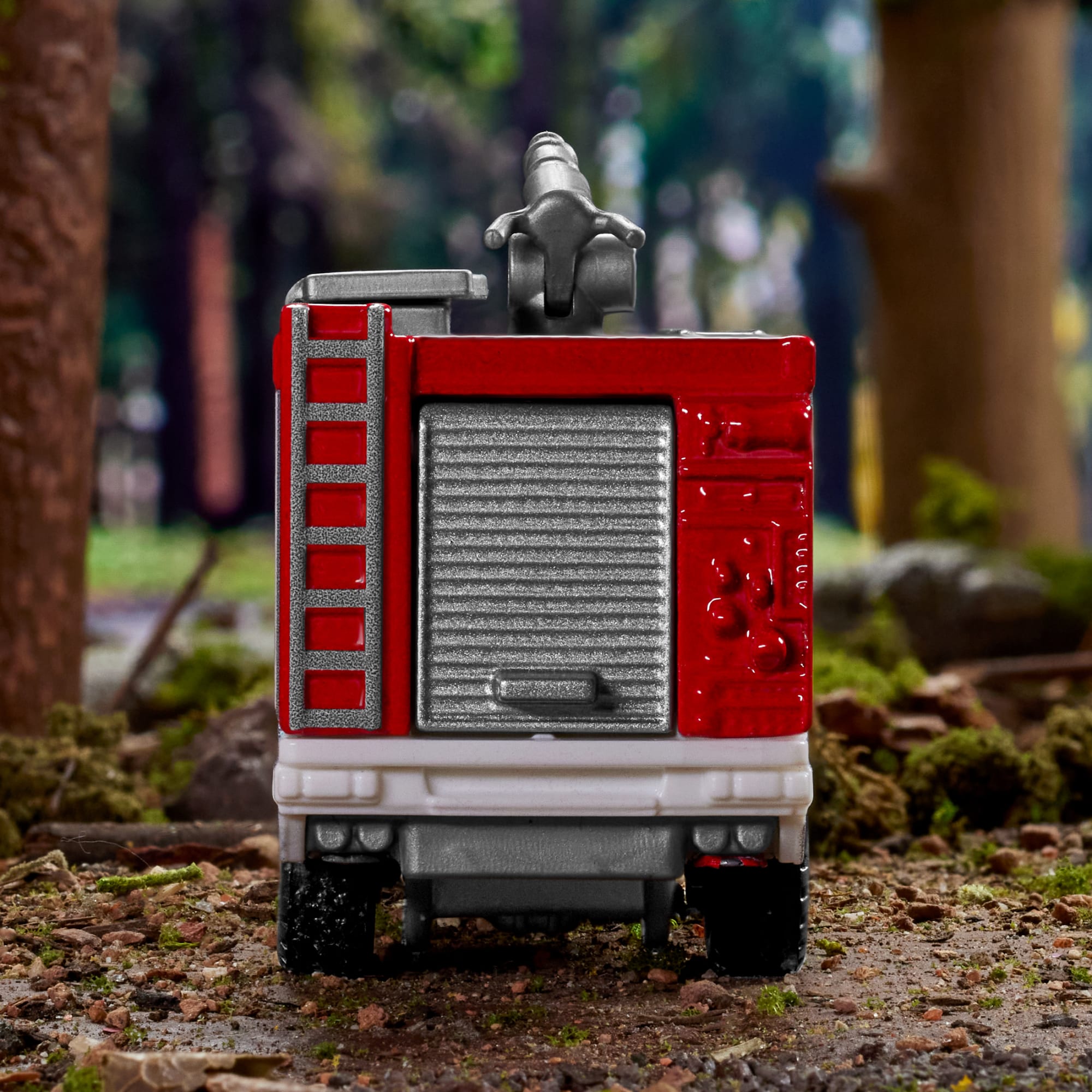 Matchbox Collectors Mercedes-Benz Unimog Fire Truck - Image 9