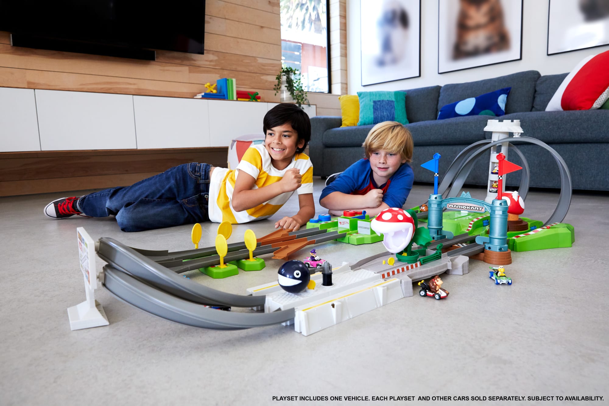 Hot Wheels Mario Kart Circuit Track Set - Image 2