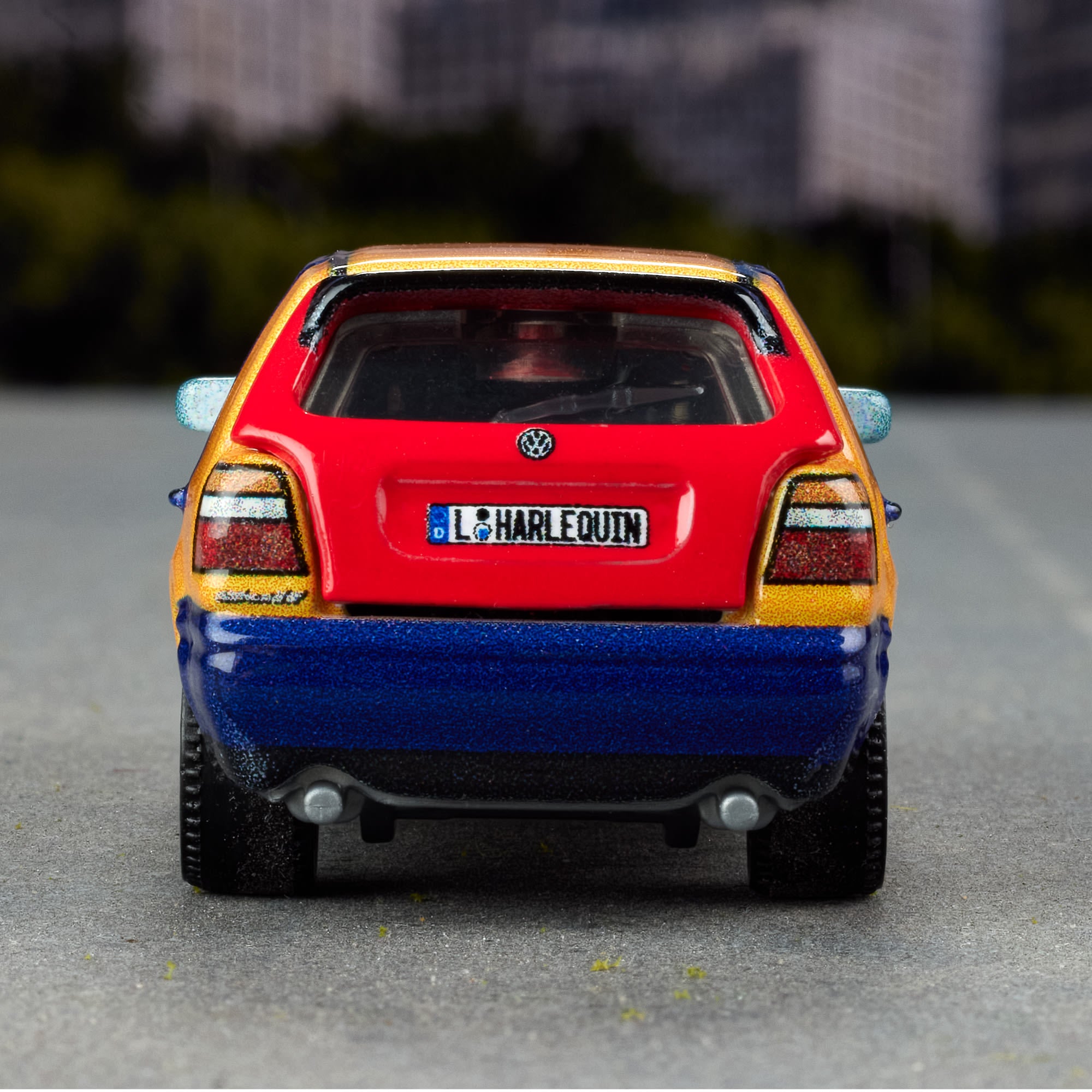 Matchbox 1995 Volkswagen Golf Harlequin - Image 9