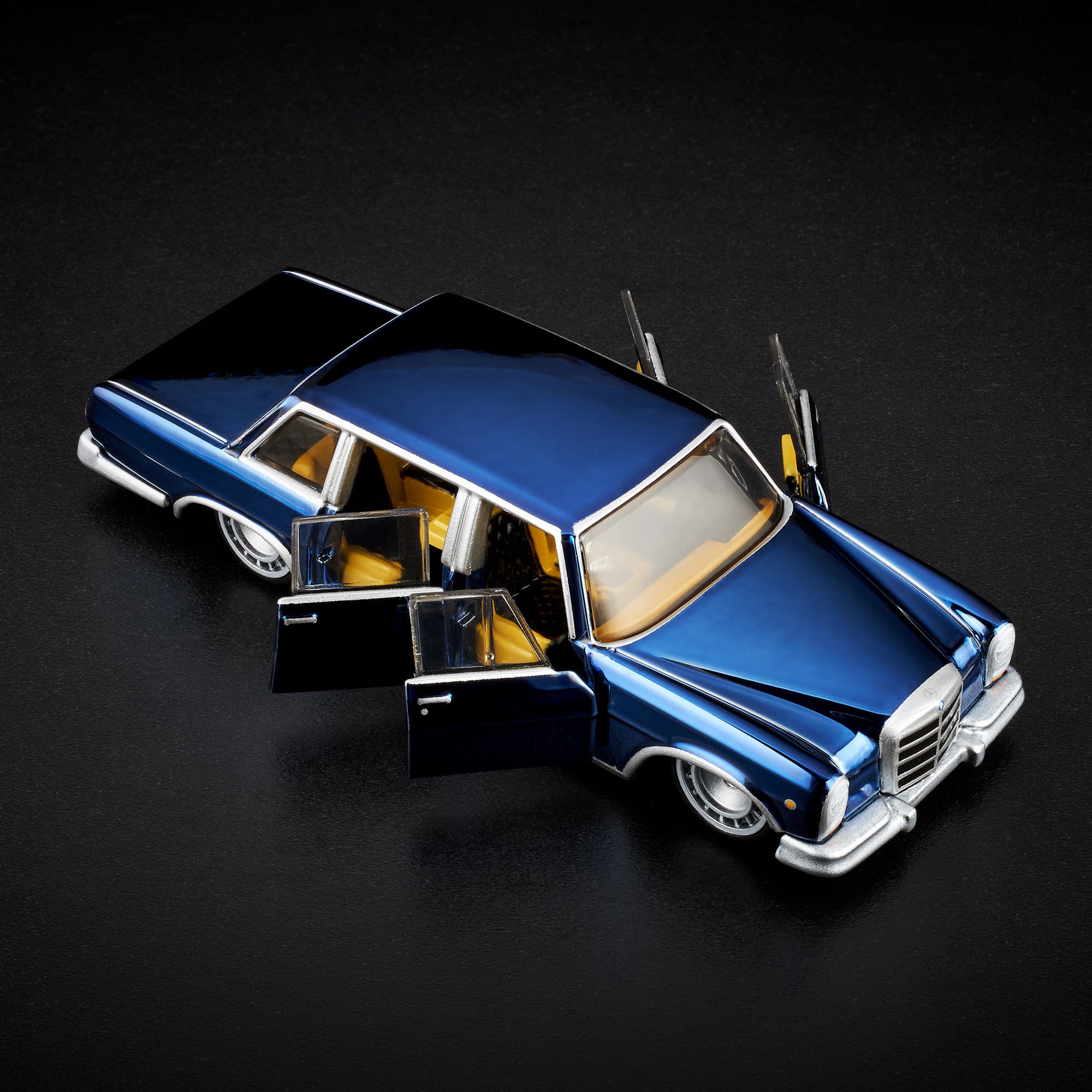 Hot Wheels RLC Exclusive 1964 Mercedes-Benz 600 - Image 22