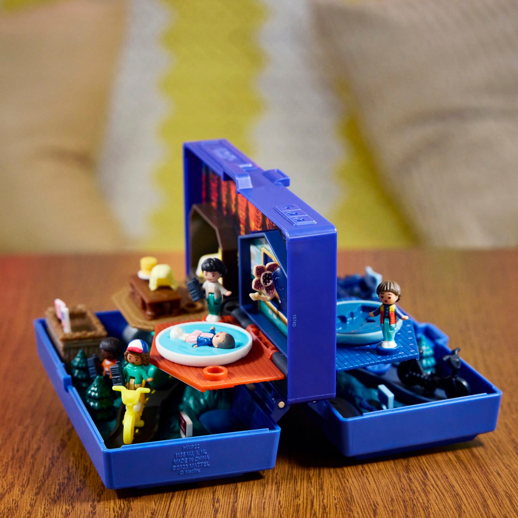 Polly Pocket Collector Stranger Things Compact - Image 3