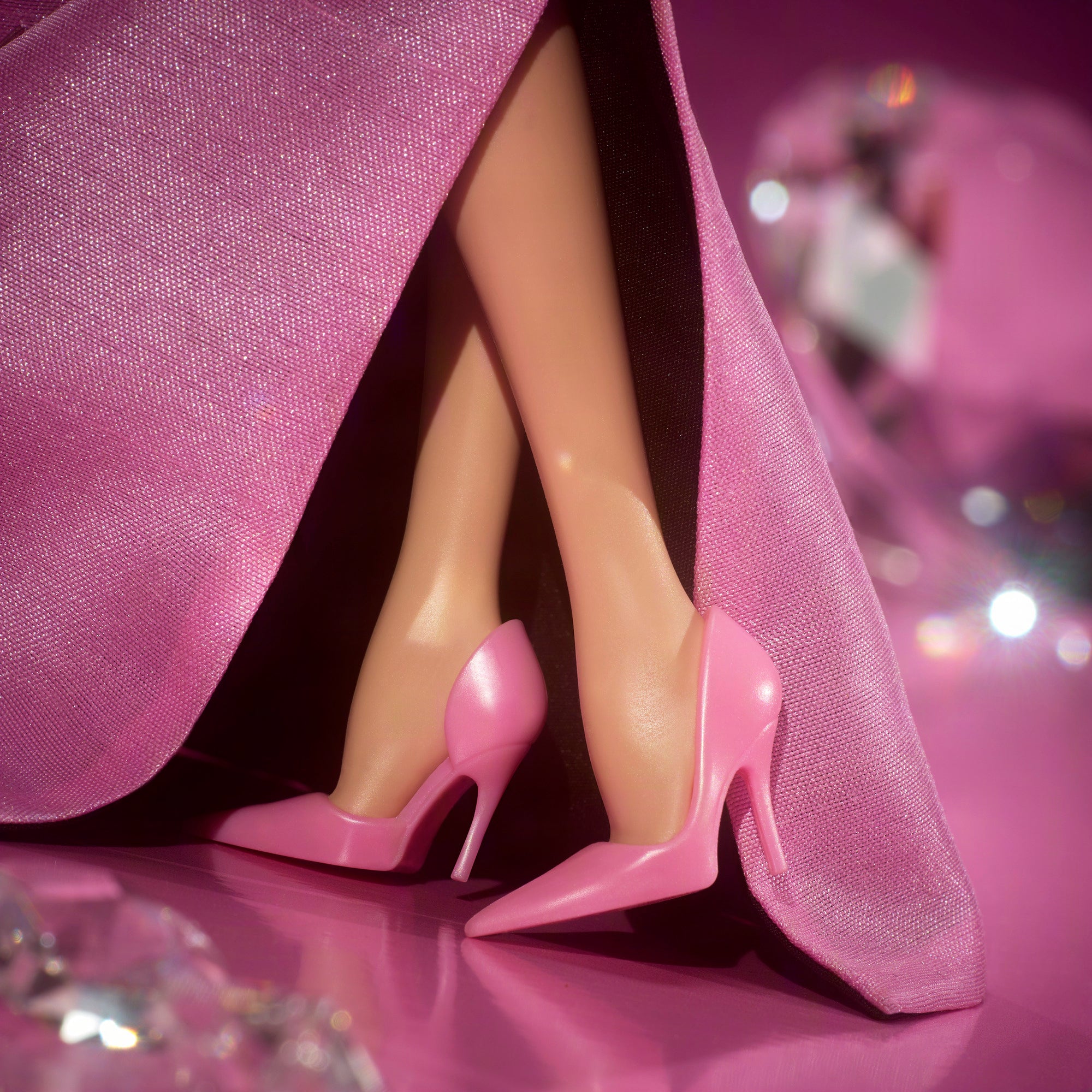 Marilyn Monroe Barbie Signature Collectible Doll. Wearing Iconic Pink Dress From The Film & Diamonds Jewelry - Image 4