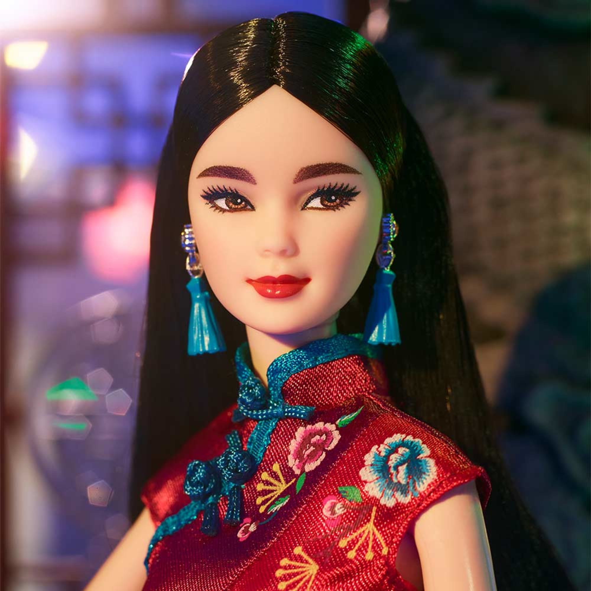 Barbie Lunar New Year Doll - Image 7