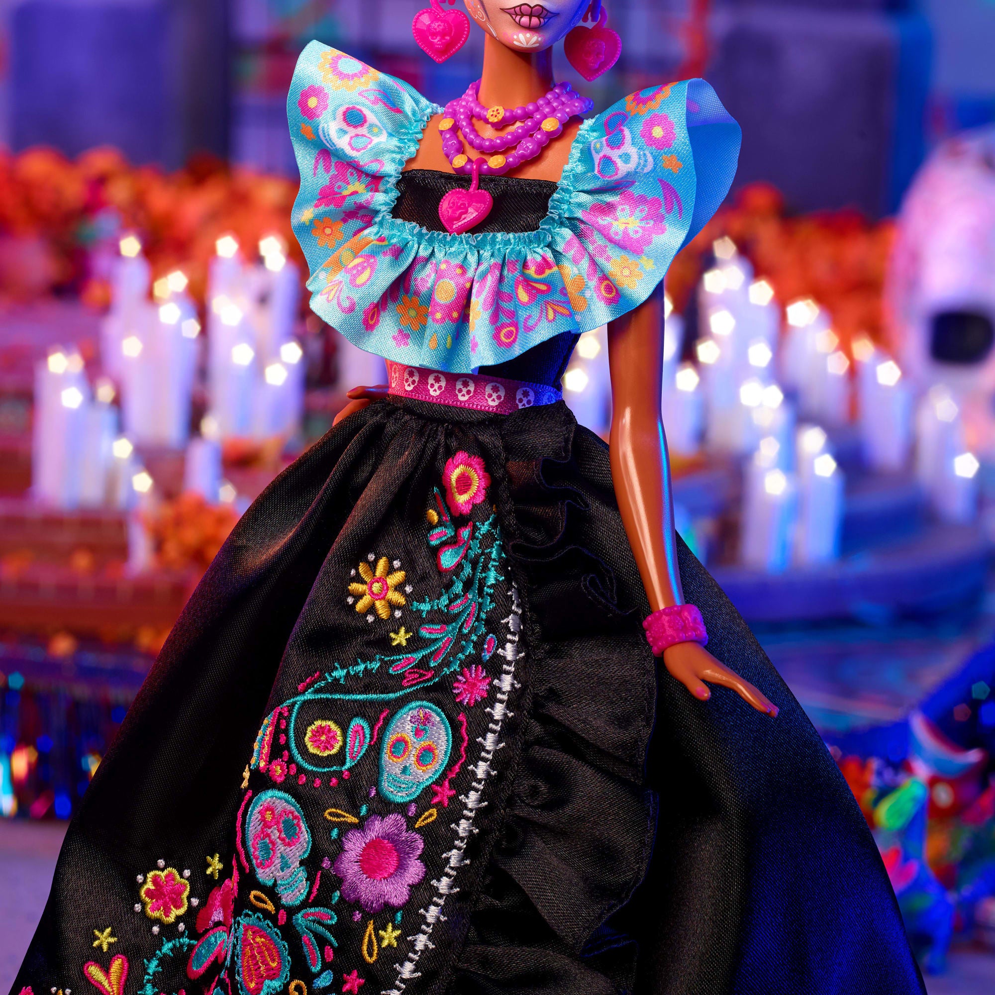 Barbie Signature Día De Muertos 2024 Collectible Doll in Ruffled Black Gown - Image 4