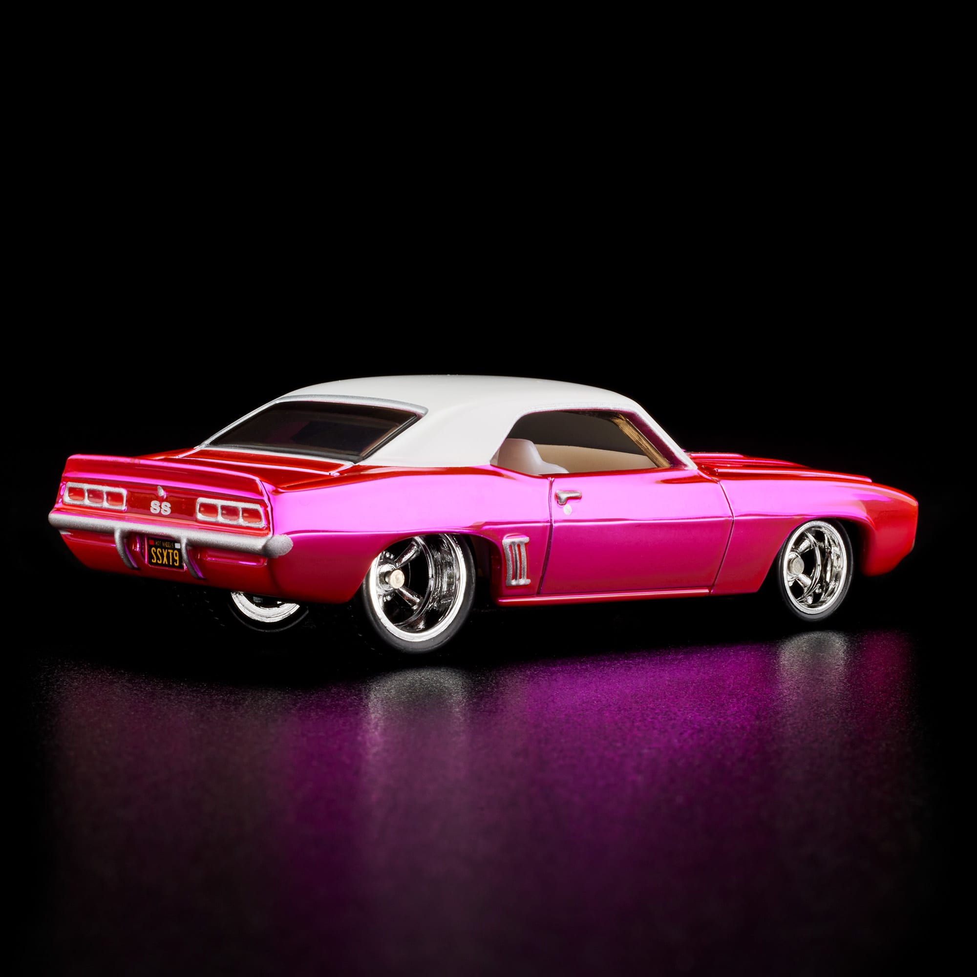 Hot Wheels RLC 1969 Chevy Camaro SS - Image 4