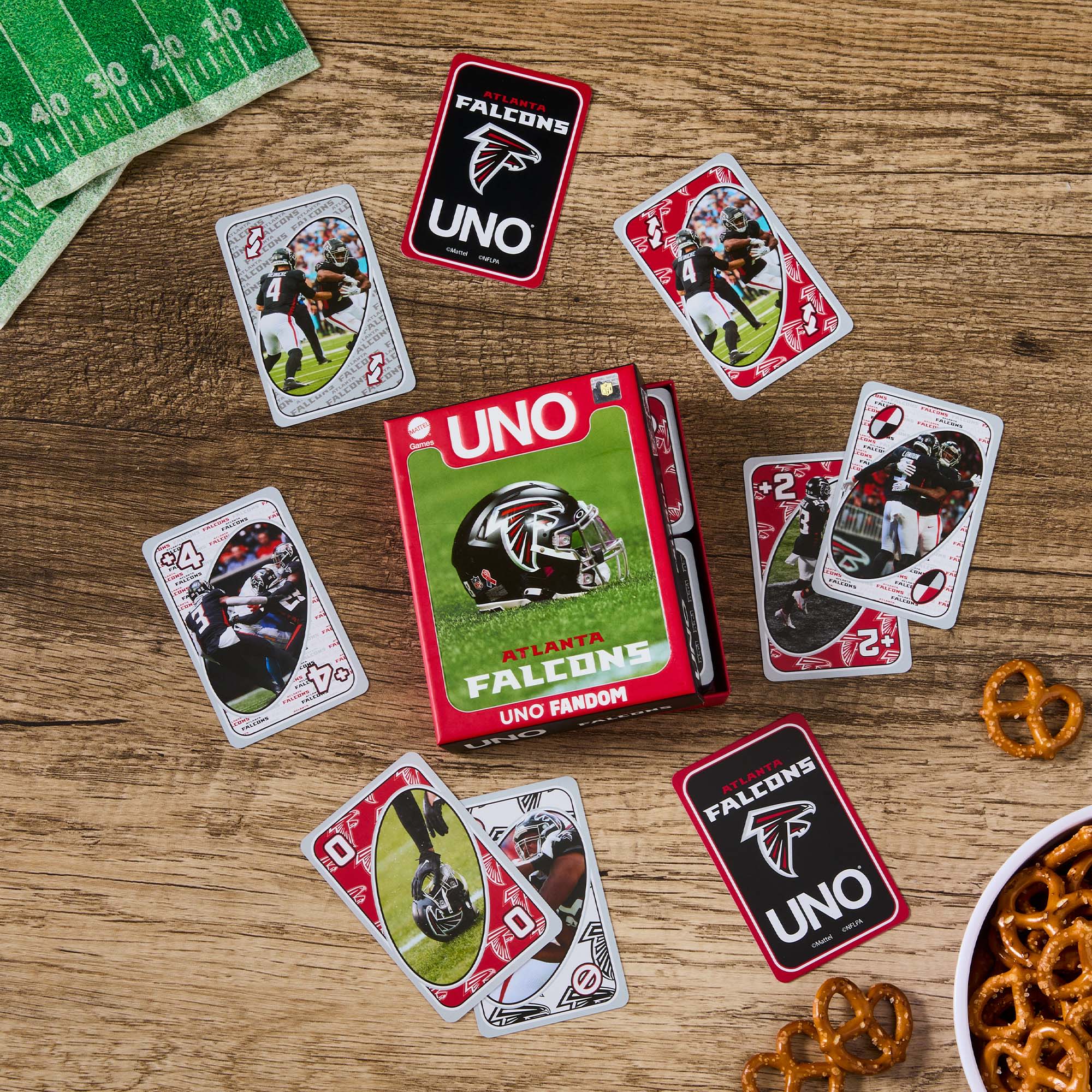 UNO Fandom NFL Atlanta Falcons Game Deck - Image 3