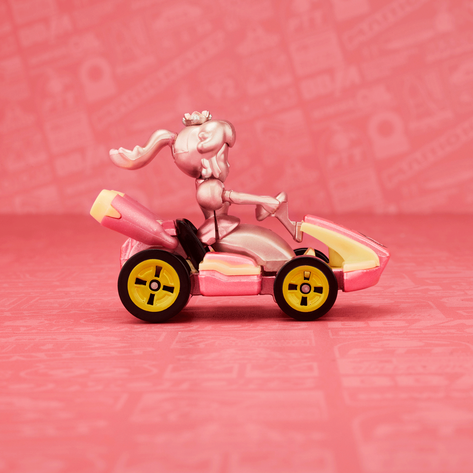 Hot Wheels Mario Kart Pink Gold Peach Collectible Vehicle - Image 5
