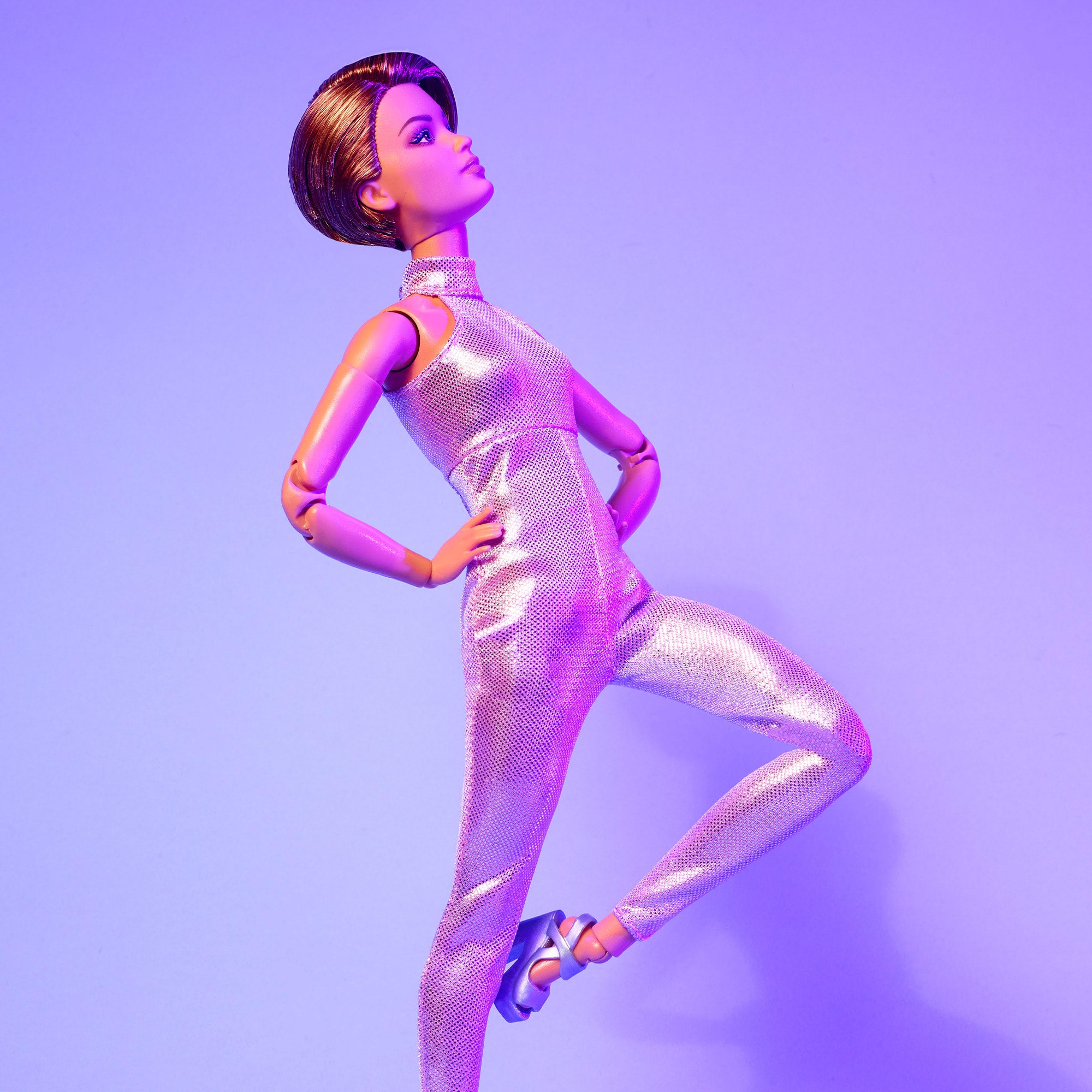 Barbie Looks Doll #22 (Petite. Short Auburn Hair) - Image 4