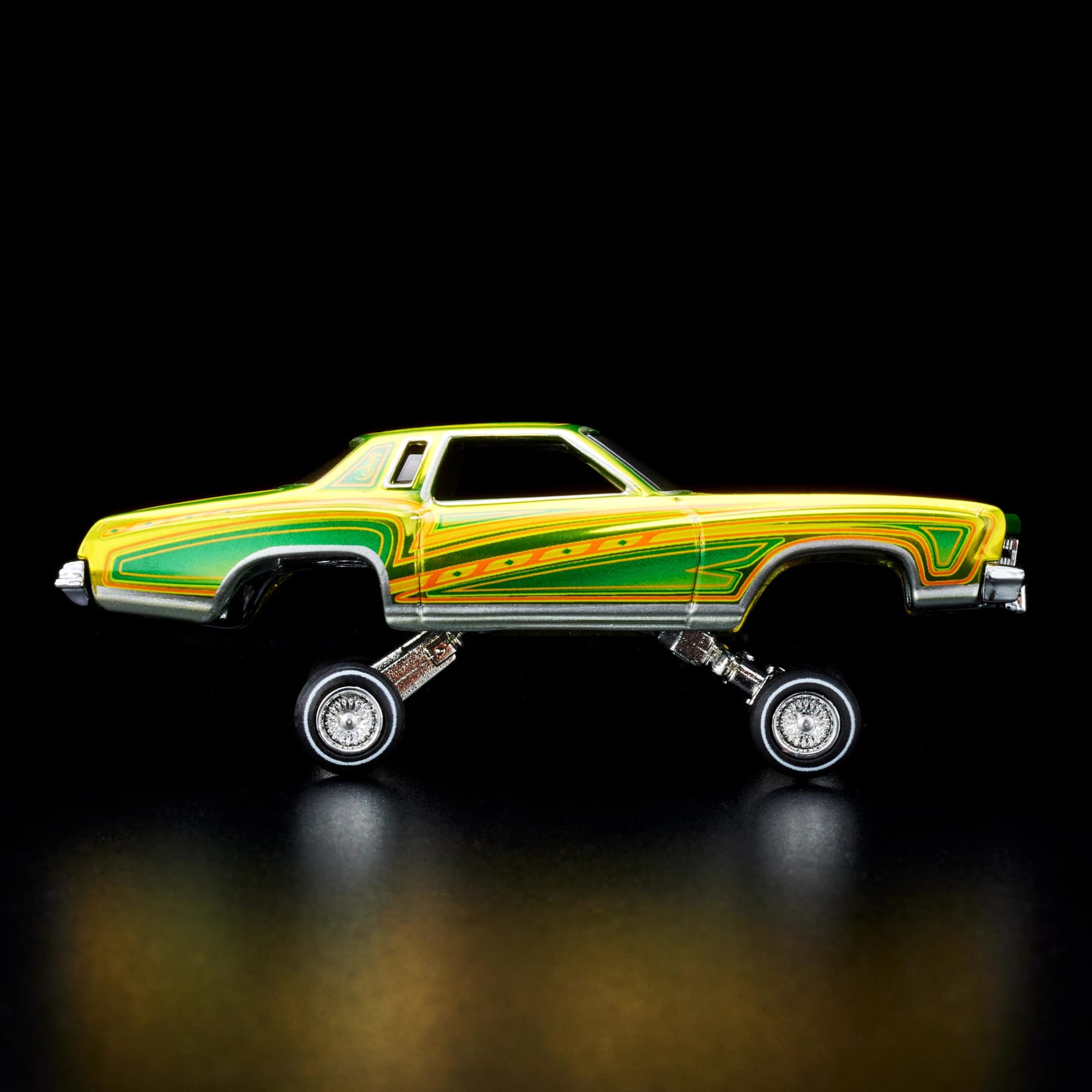 Hot Wheels RLC Exclusive 1975 Chevrolet Monte Carlo Lowrider - Image 3