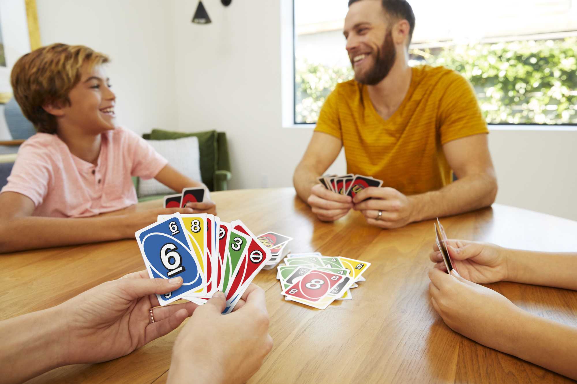 UNO Card Games. Left Hand UNO Game in Storage Tin - Image 2