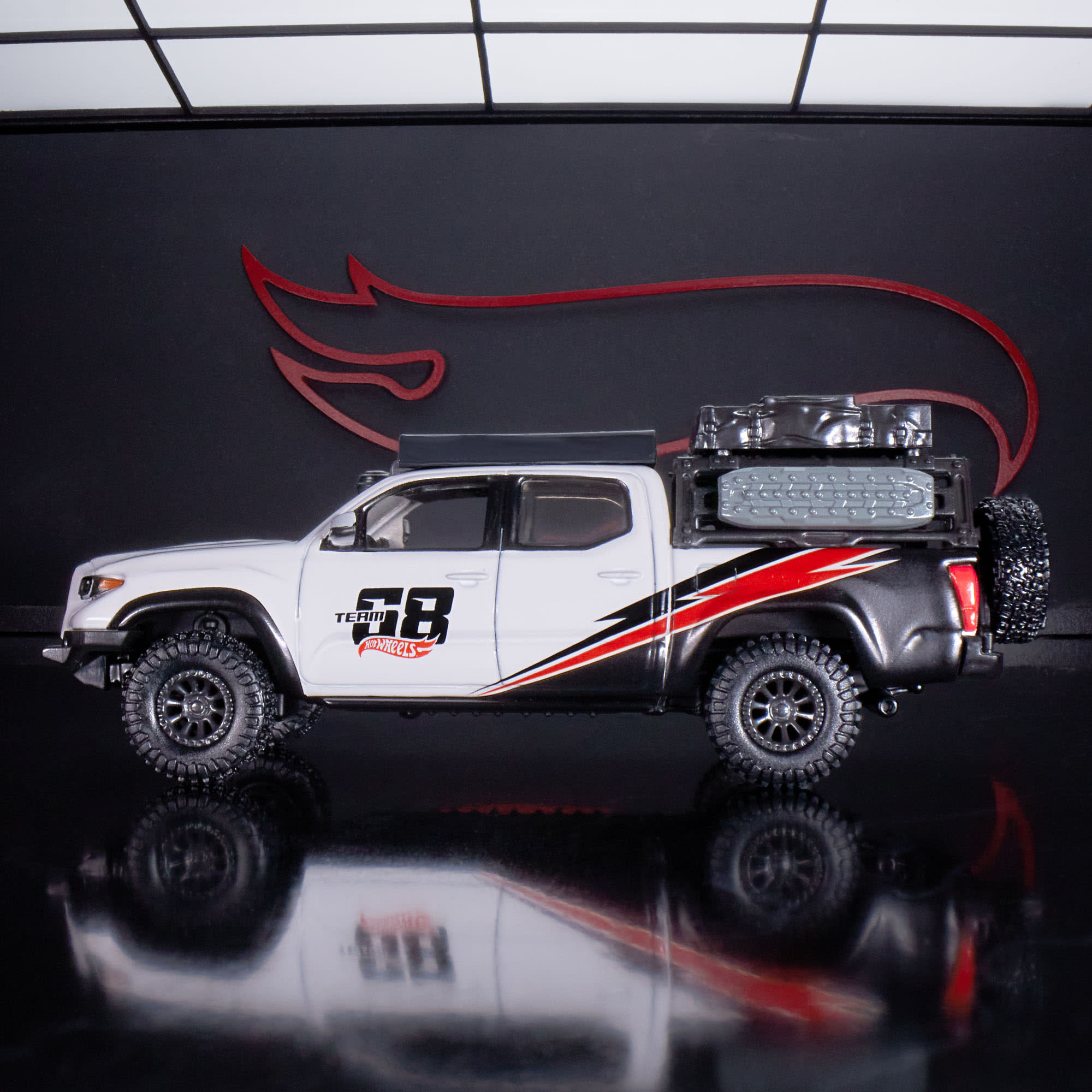 Hot Wheels Elite 64 Mod Shop '17 Toyota Tacoma - Image 5