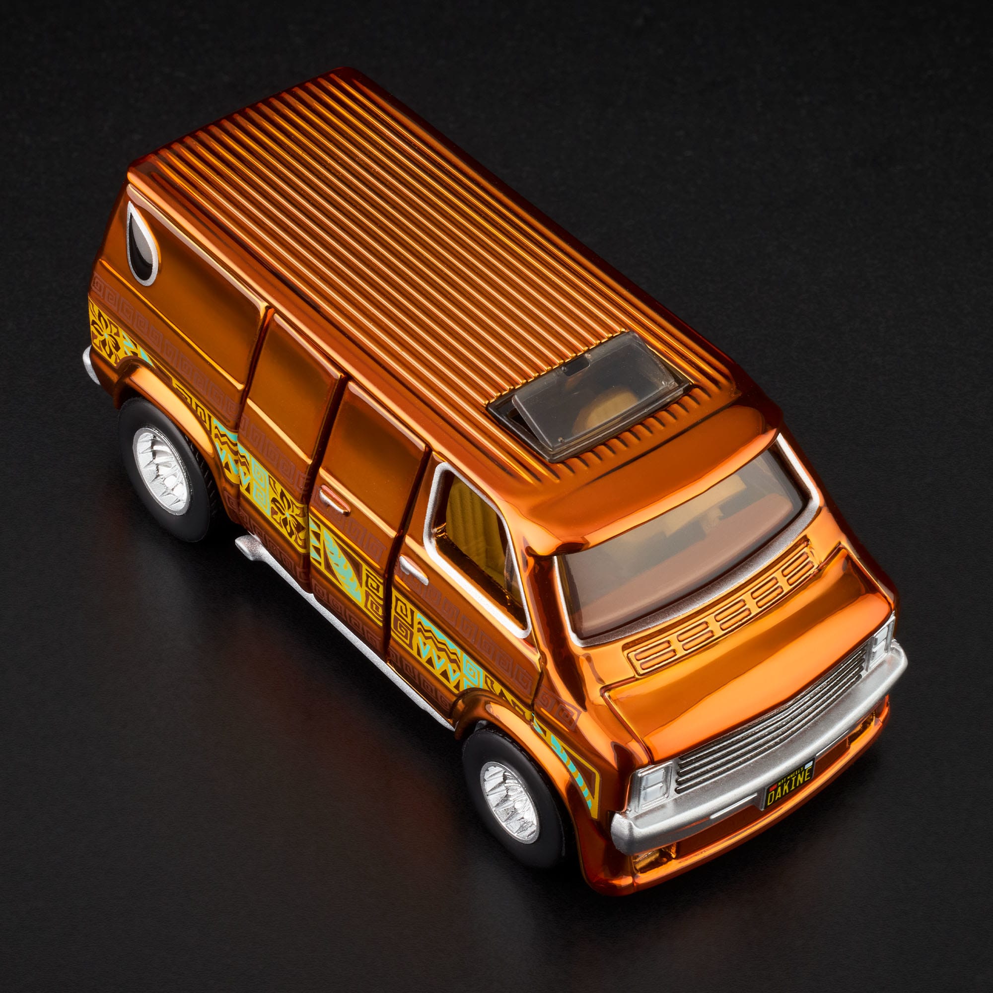 Hot Wheels RLC Exclusive '70s Dodge Tradesman Van - Image 17