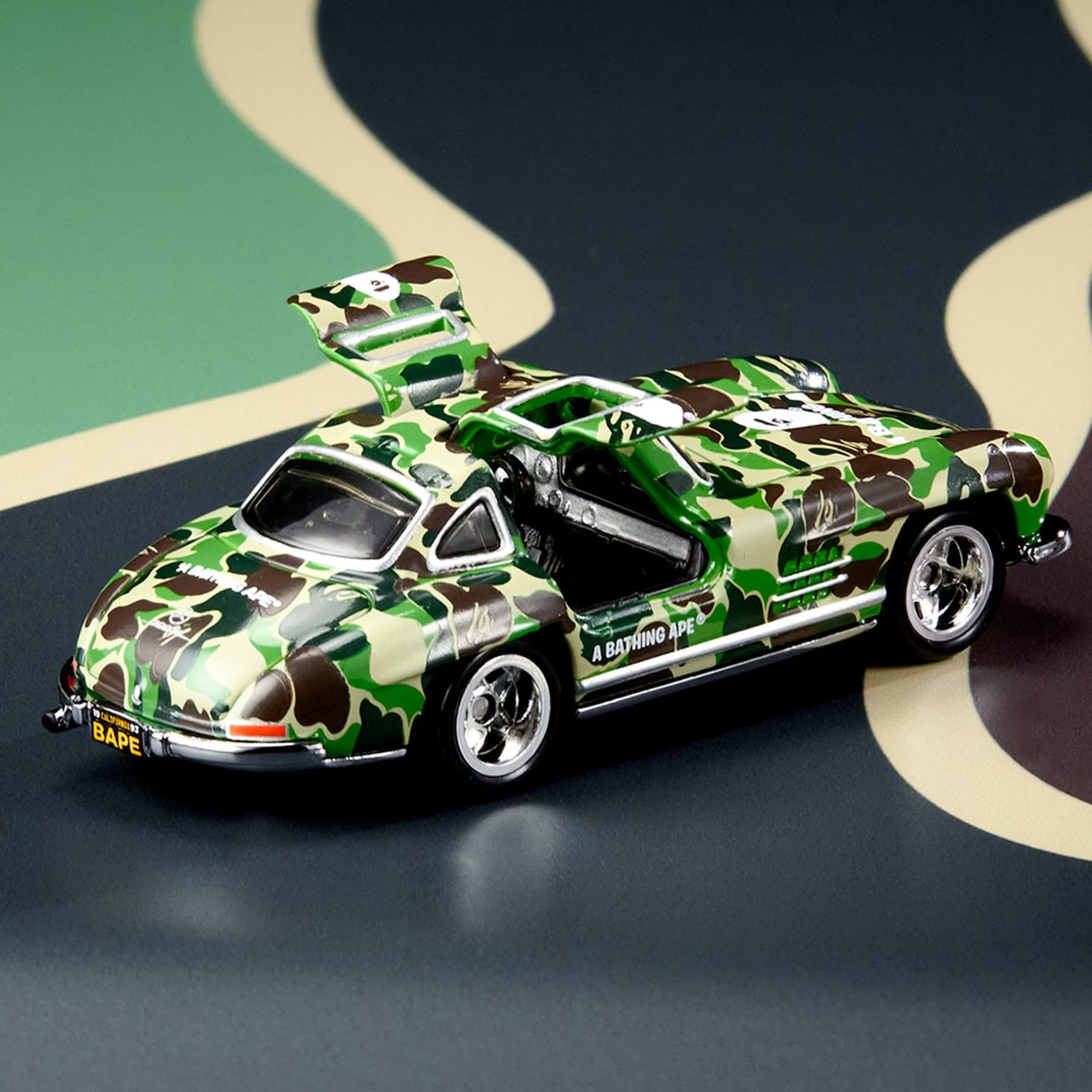 BAPE Hot Wheels 1955 Mercedes-Benz 300 SL - Image 3