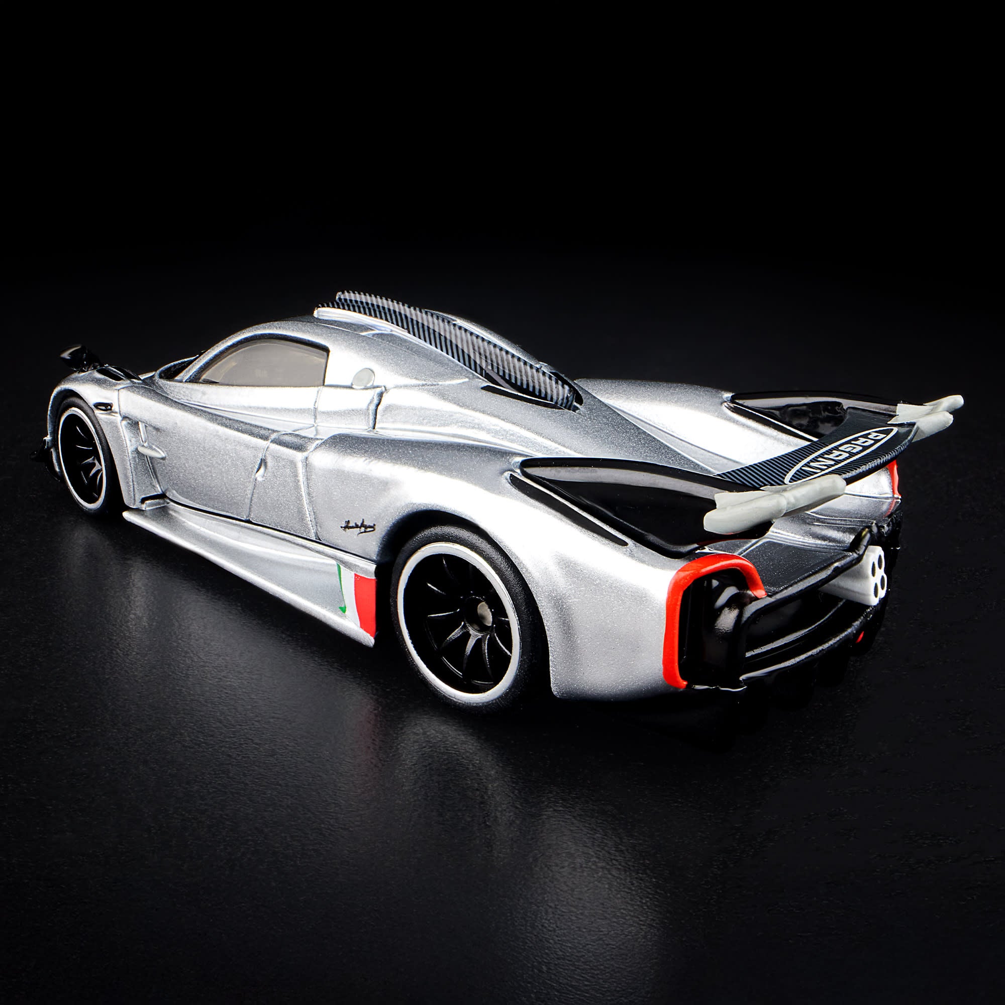 Hot Wheels RLC Exclusive '21 Pagani Huayra R - Image 10
