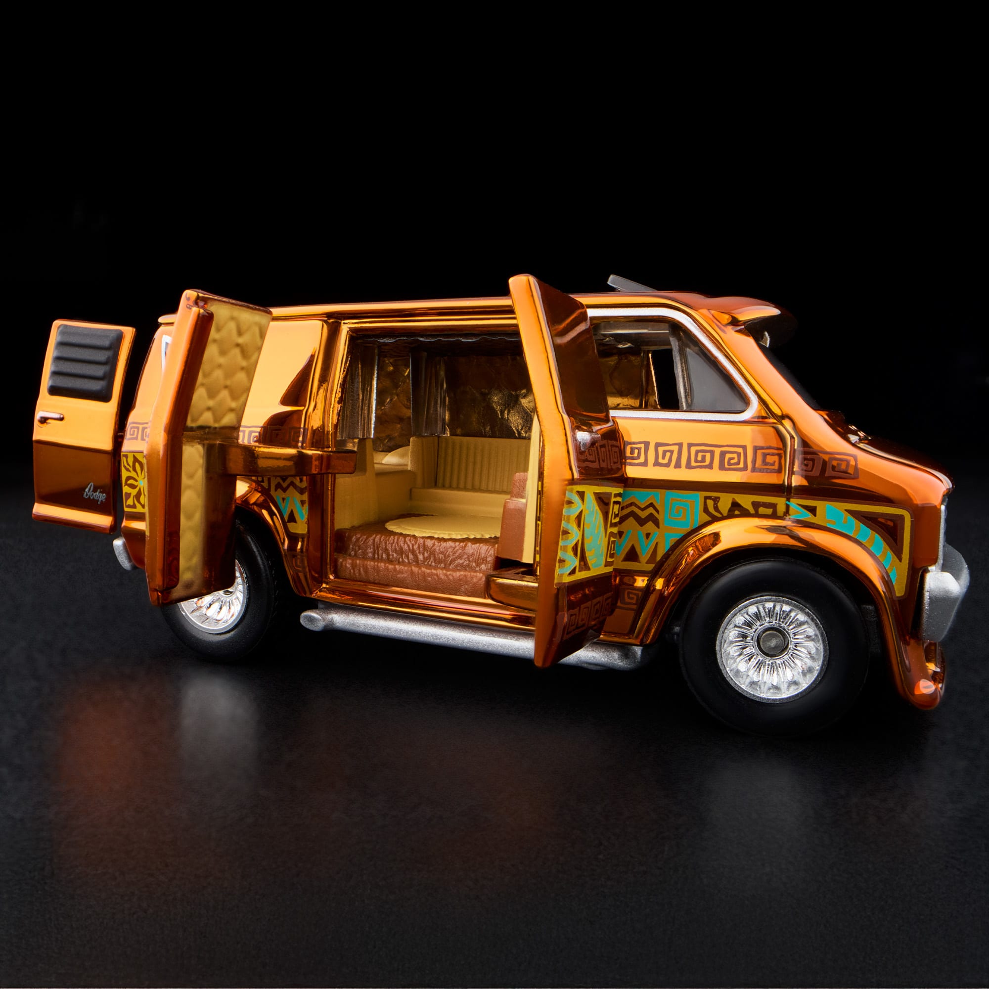 Hot Wheels RLC Exclusive '70s Dodge Tradesman Van - Image 18
