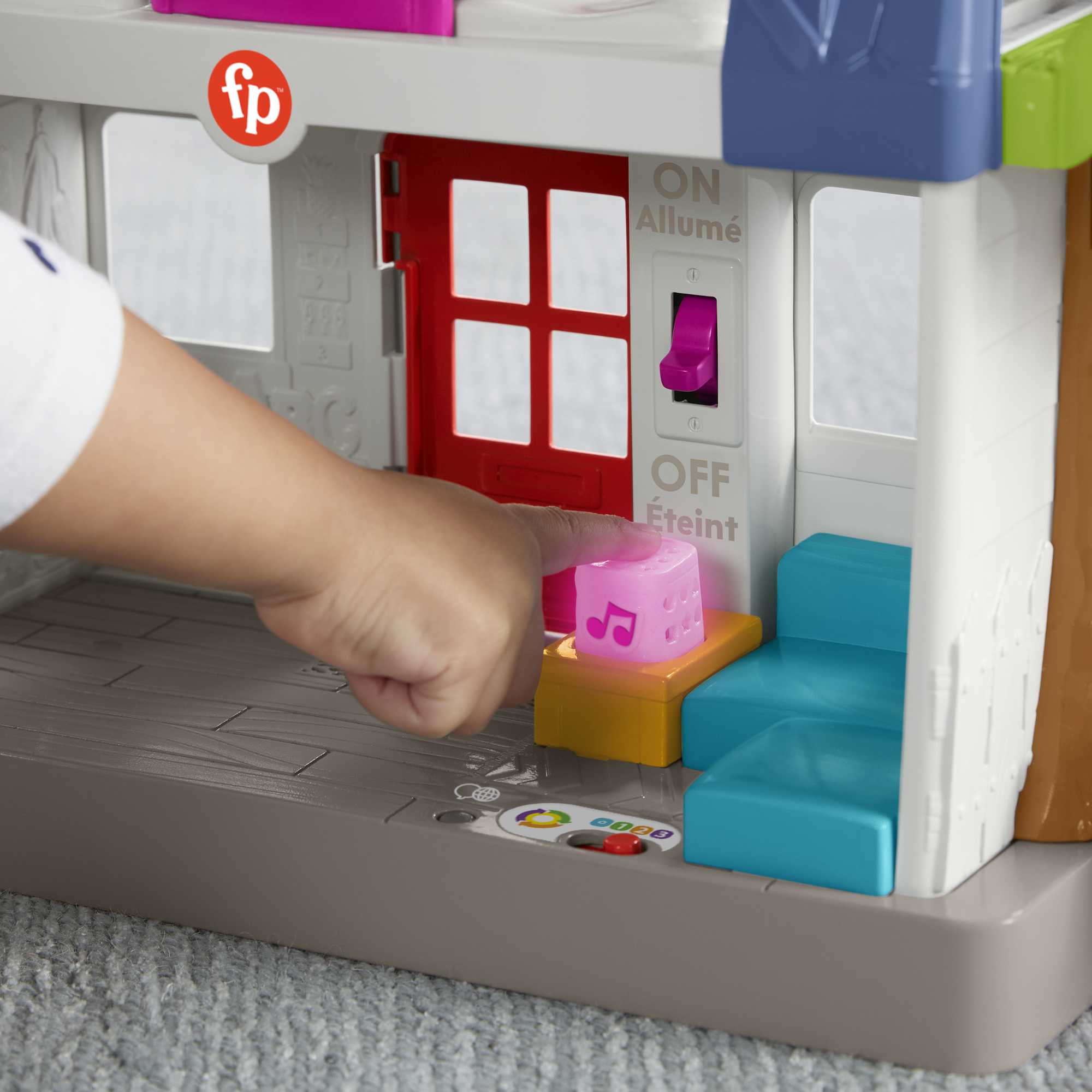 Little People Friends Together Play House Version Anglaise et Française - Image 3