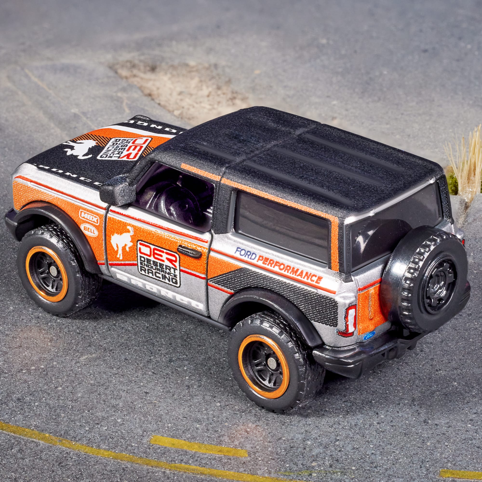 Matchbox 2021 Ford Bronco - Image 13