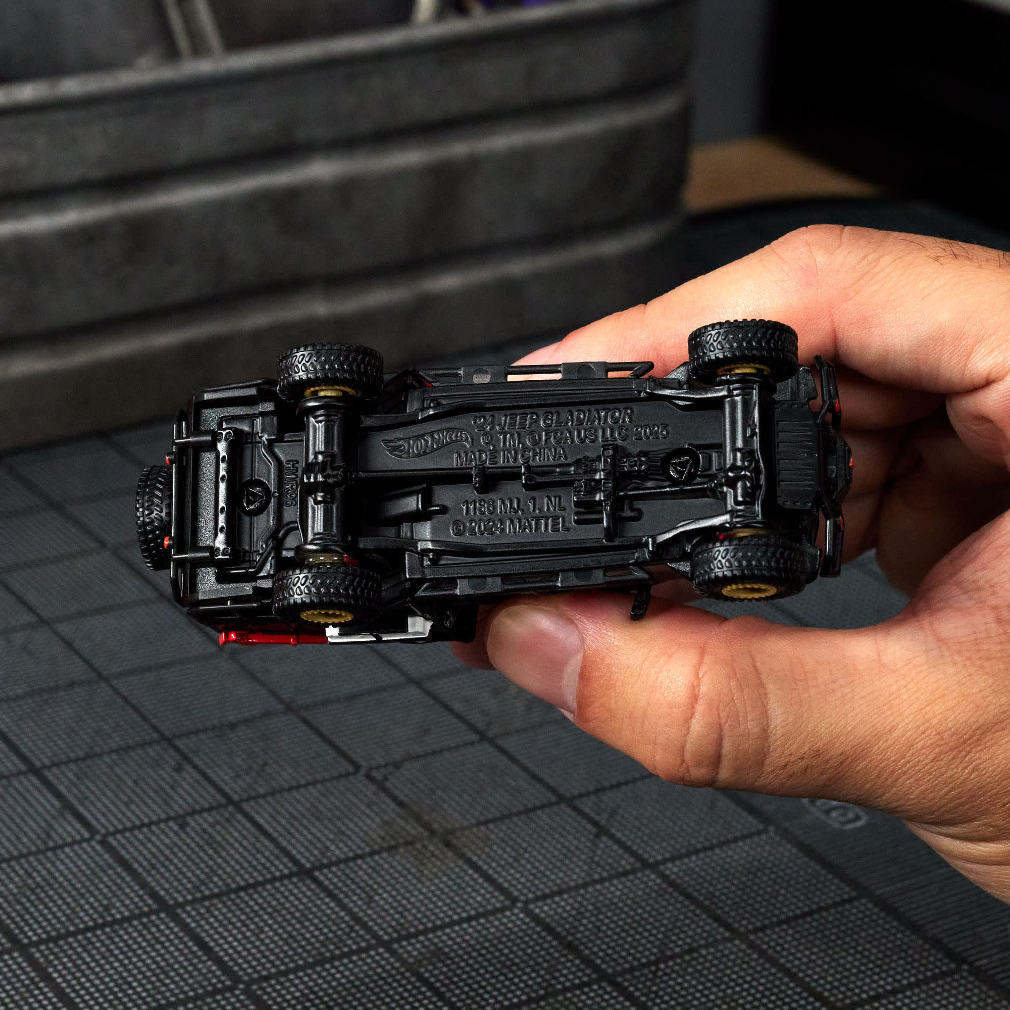 Hot Wheels Elite 64 Mod Shop '24 Jeep Gladiator - Image 14