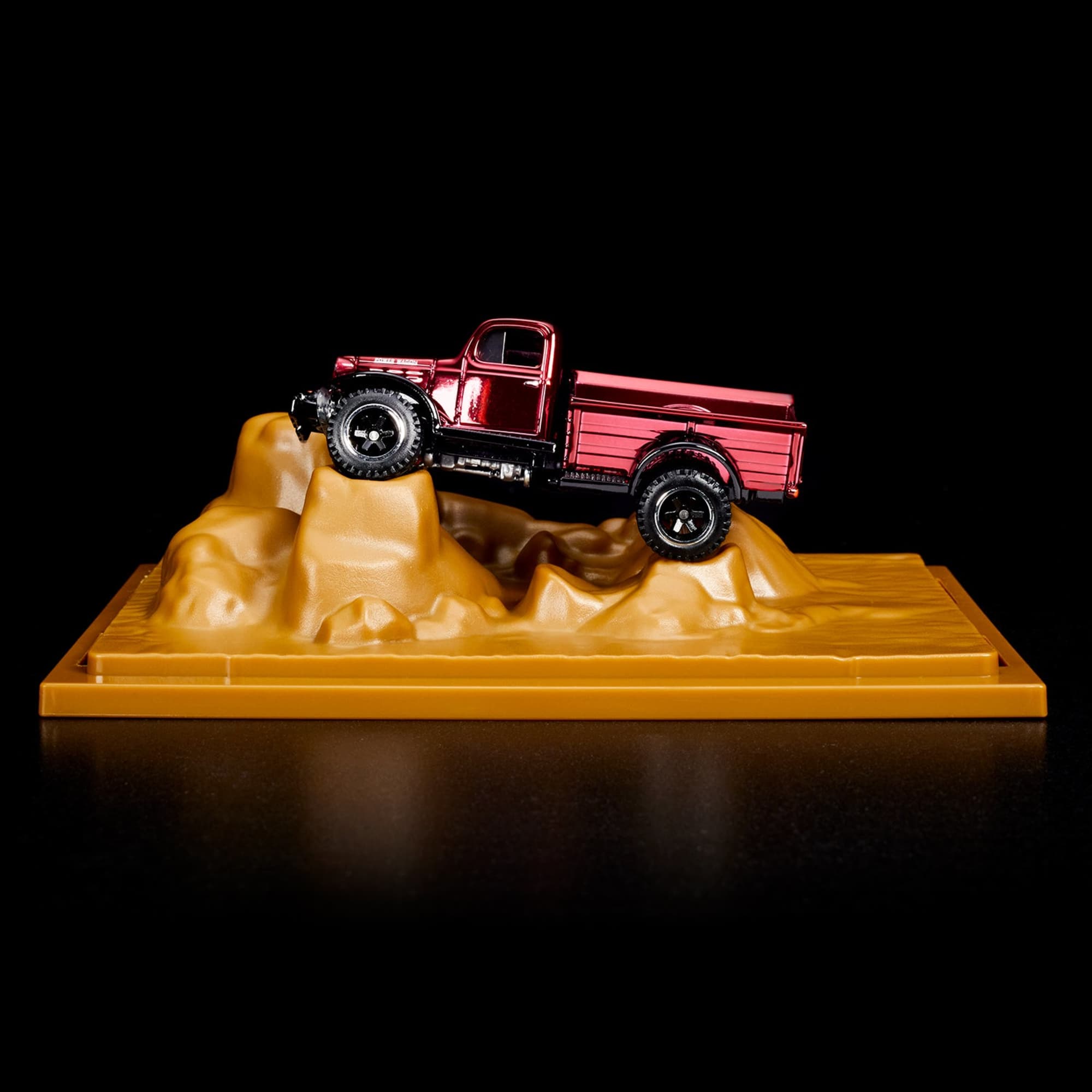 Hot Wheels RLC Exclusive 1952 Dodge Power Wagon - Image 2