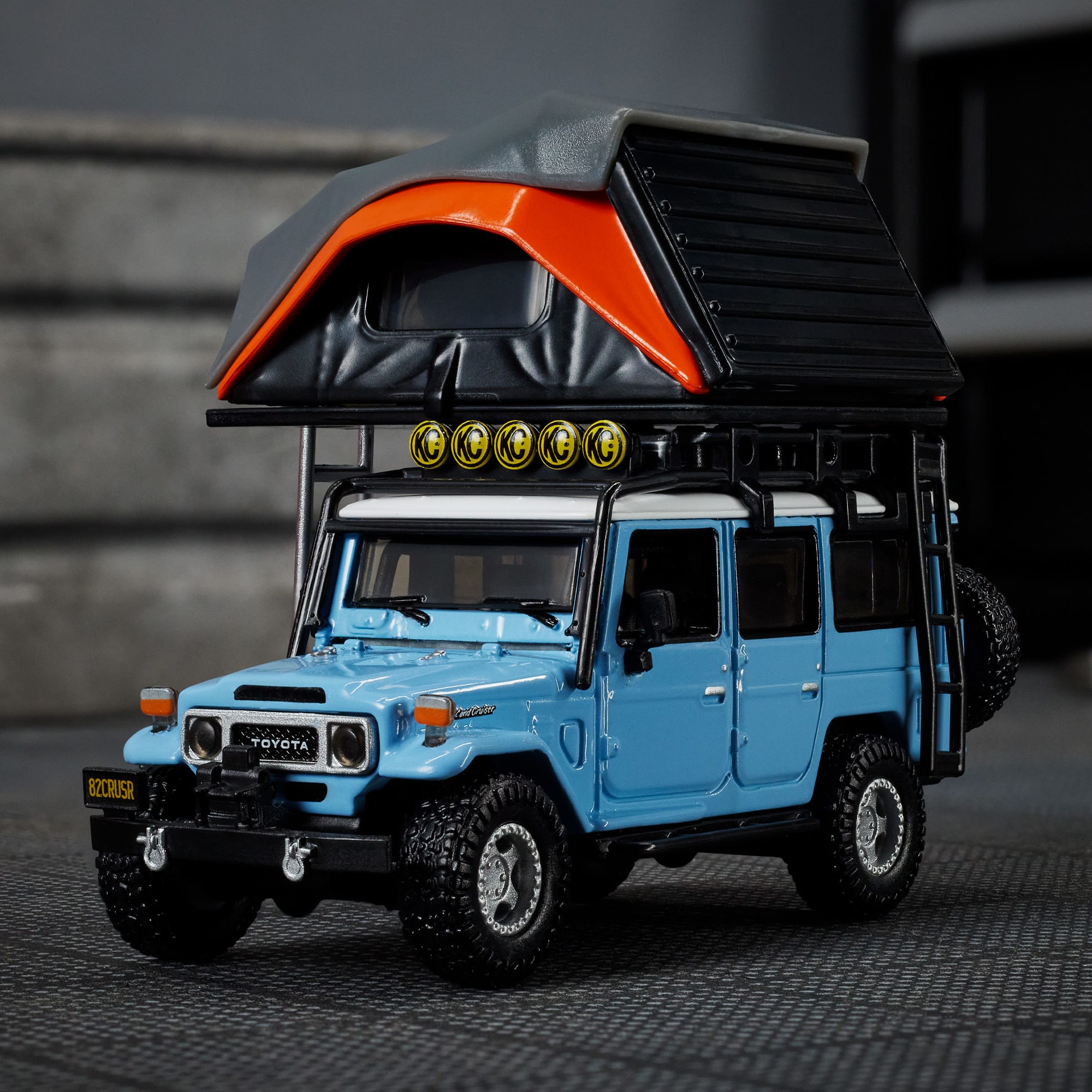 Hot Wheels Elite 64 Mod Shop 1982 Custom Toyota Land Cruiser FJ45 Troopy - Image 2