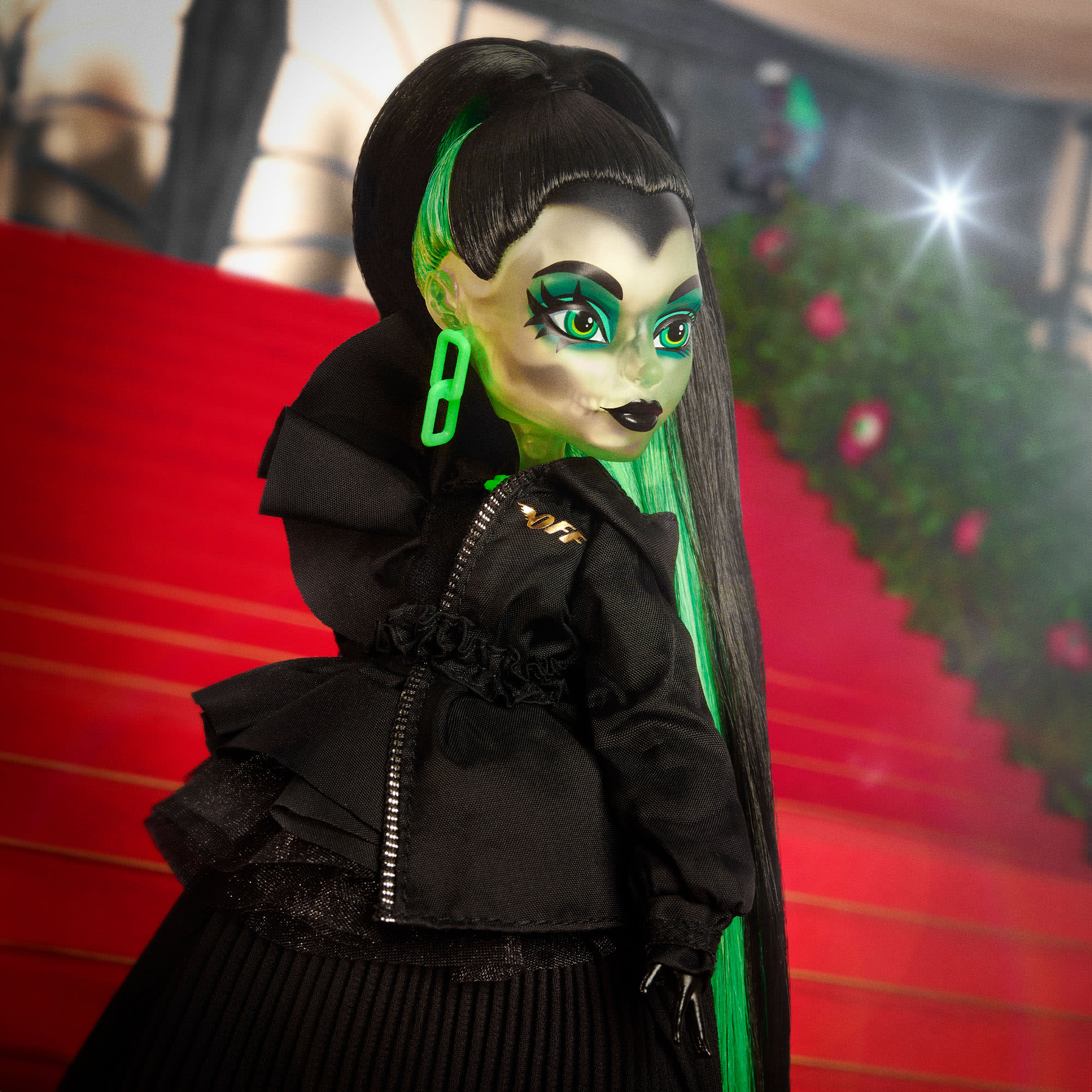 Off-White™ c/o Monster High Symphanee Midnight Doll - Image 4