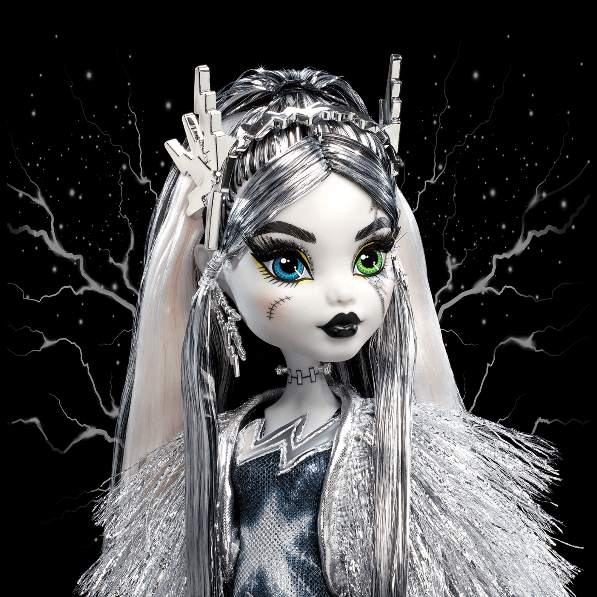 Monster High Voltageous Frankie Stein Reproduction Doll - Image 3