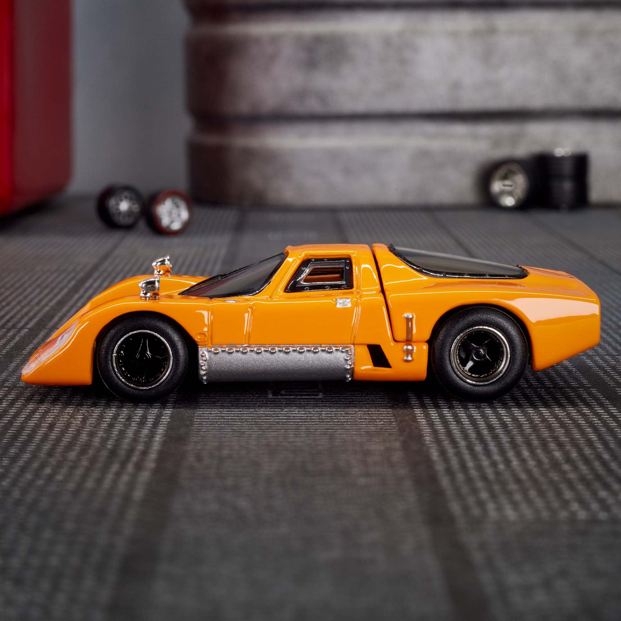 Hot Wheels Elite 64 McLaren M6GT - Image 7