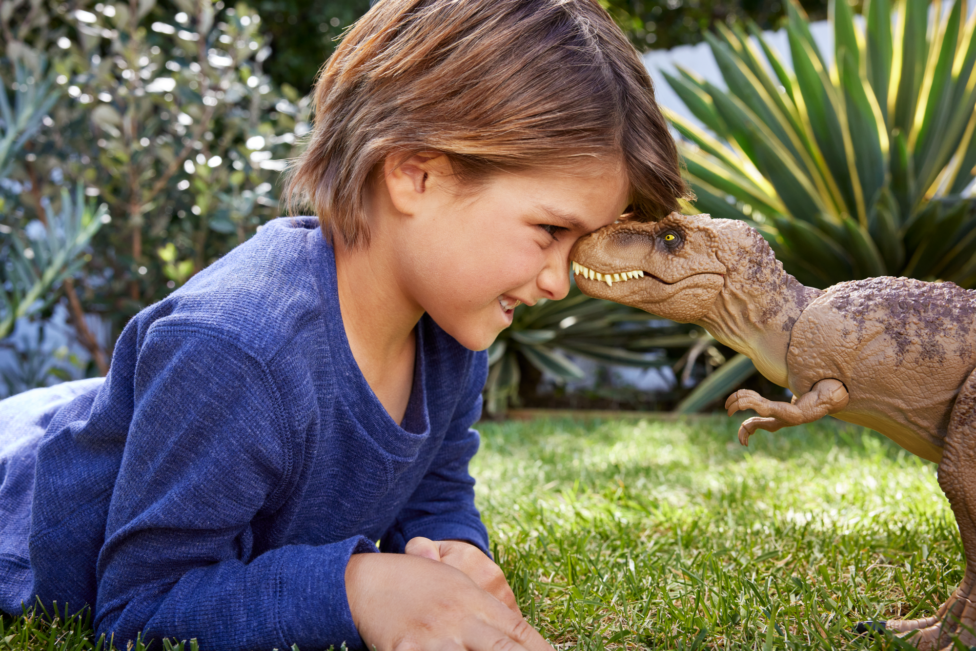 Jurassic World Dinosaurio de Juguete Ataque Total T. Rex - Image 2