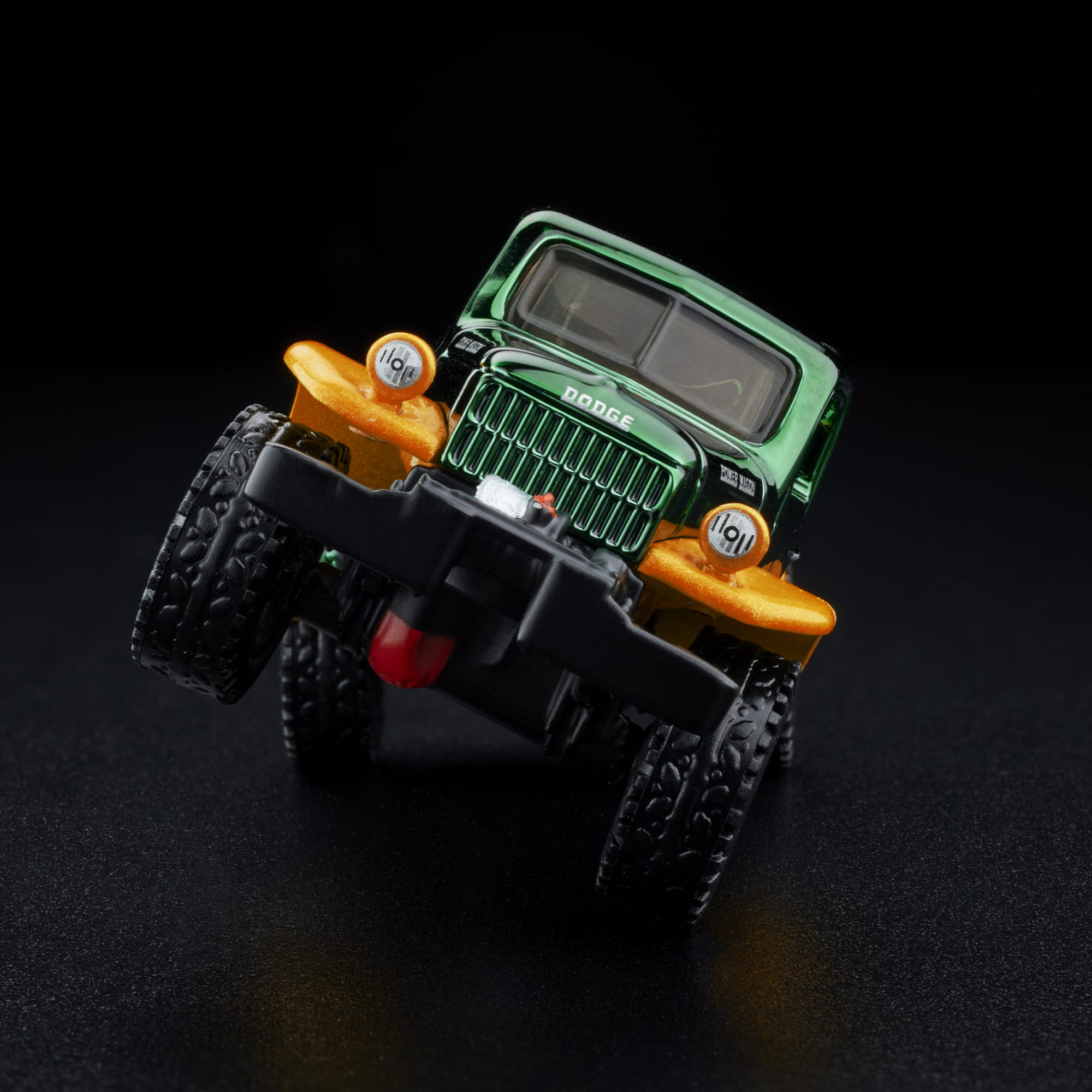 Hot Wheels RLC Exclusive Holiday 1952 Dodge Power-Wagon - Image 7