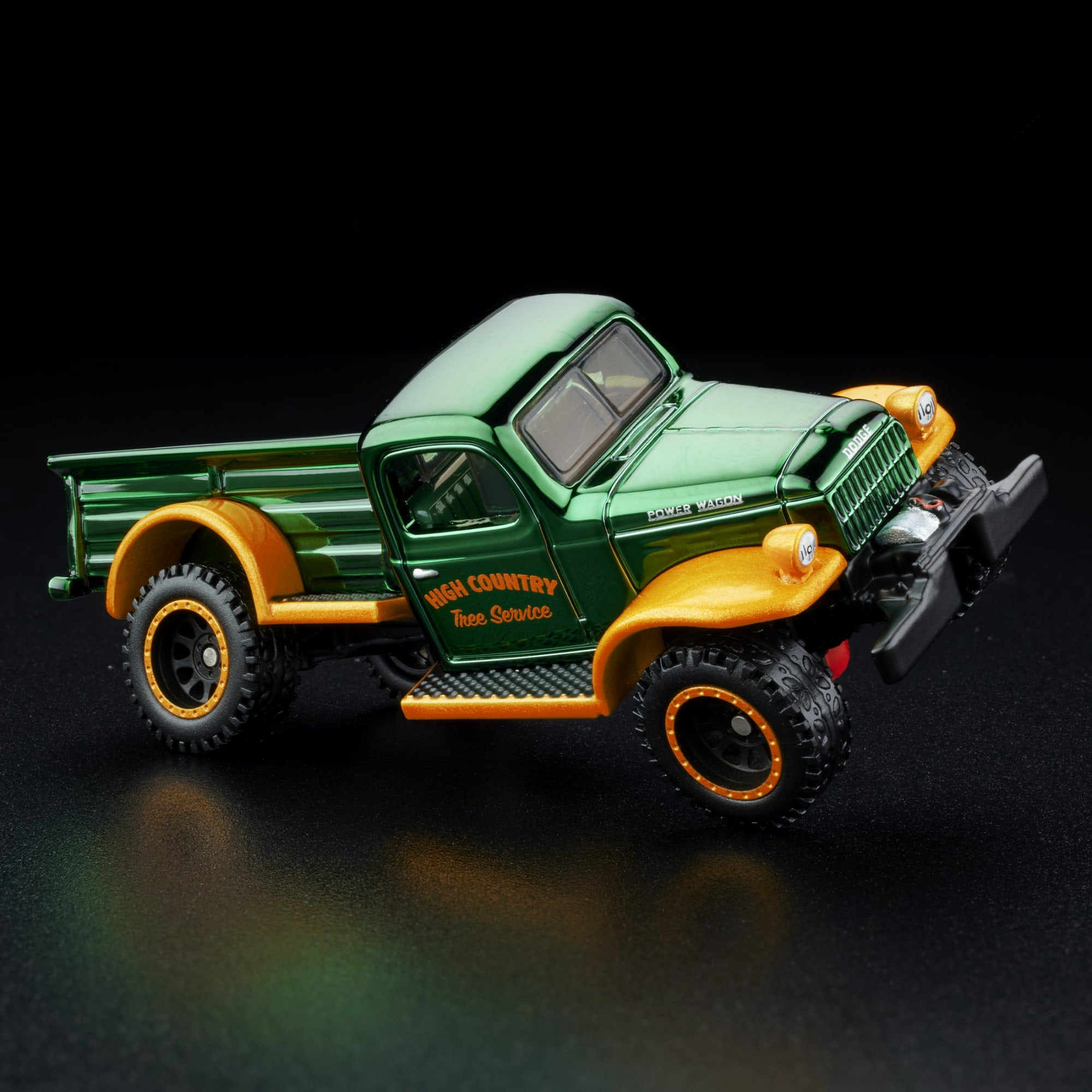 Hot Wheels RLC Exclusive Holiday 1952 Dodge Power-Wagon - Image 4